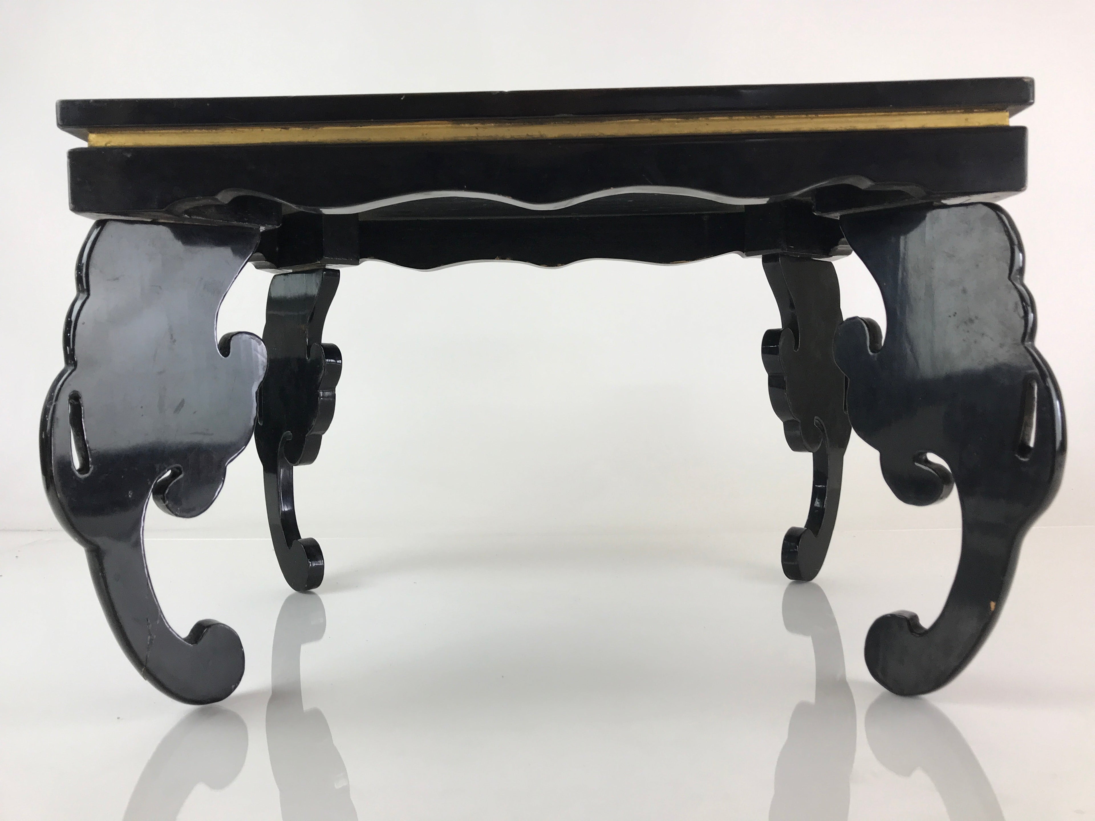 Antique Japanese Wooden Legged Tray Ozen Lacquered Black Table UR805