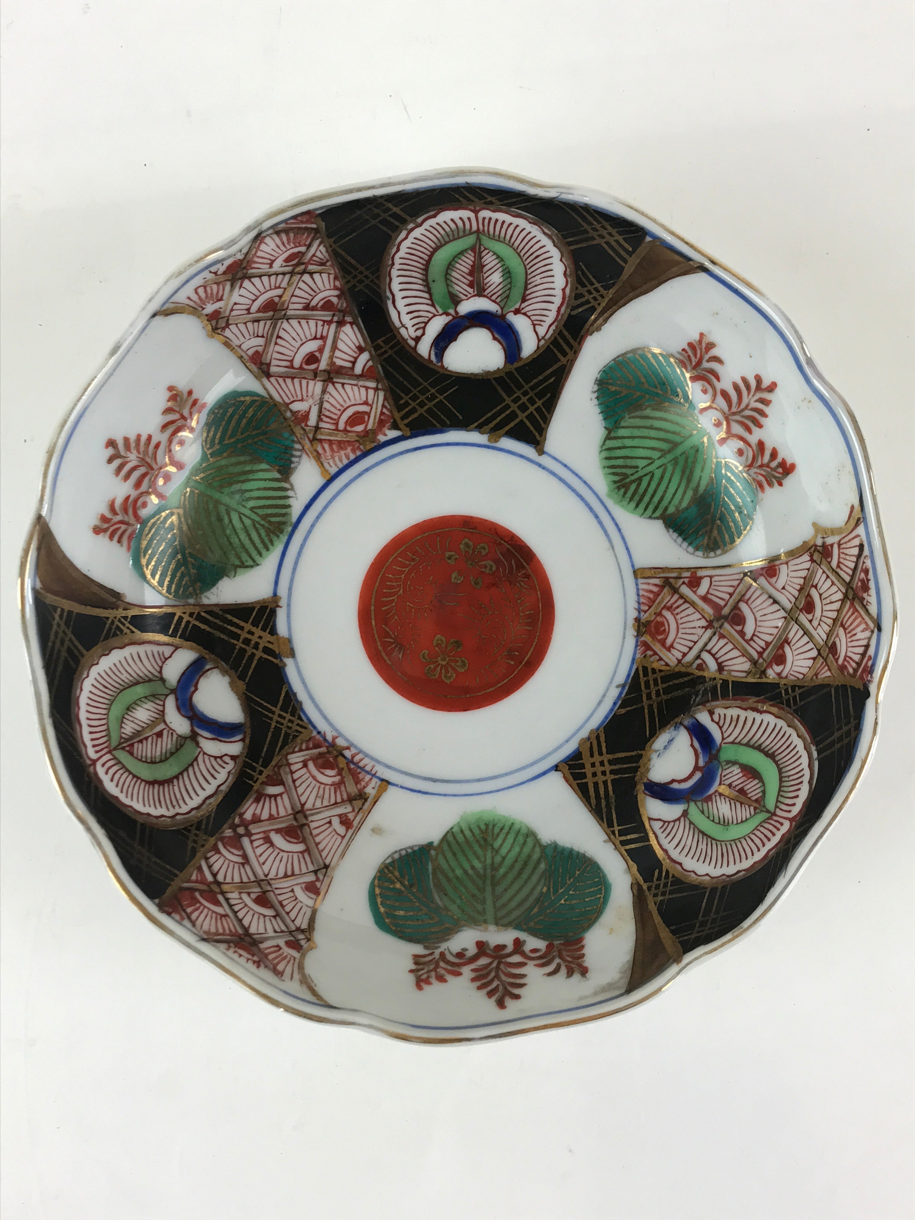 Antique Japanese koimari Arita Ware Porcelain Bowl Red Green Floral Design PY199