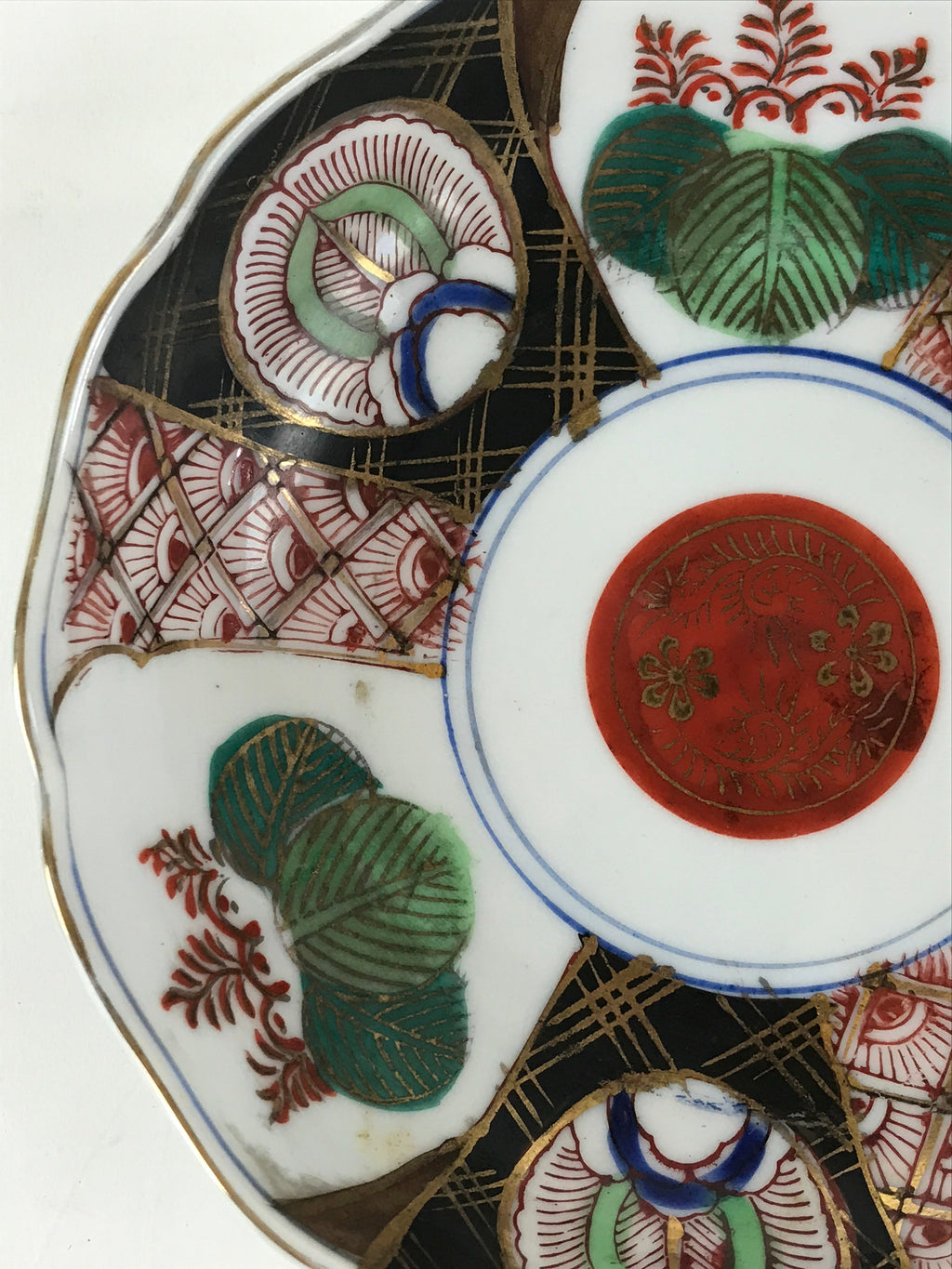 Antique Japanese koimari Arita Ware Porcelain Bowl Red Green Floral Design PY199
