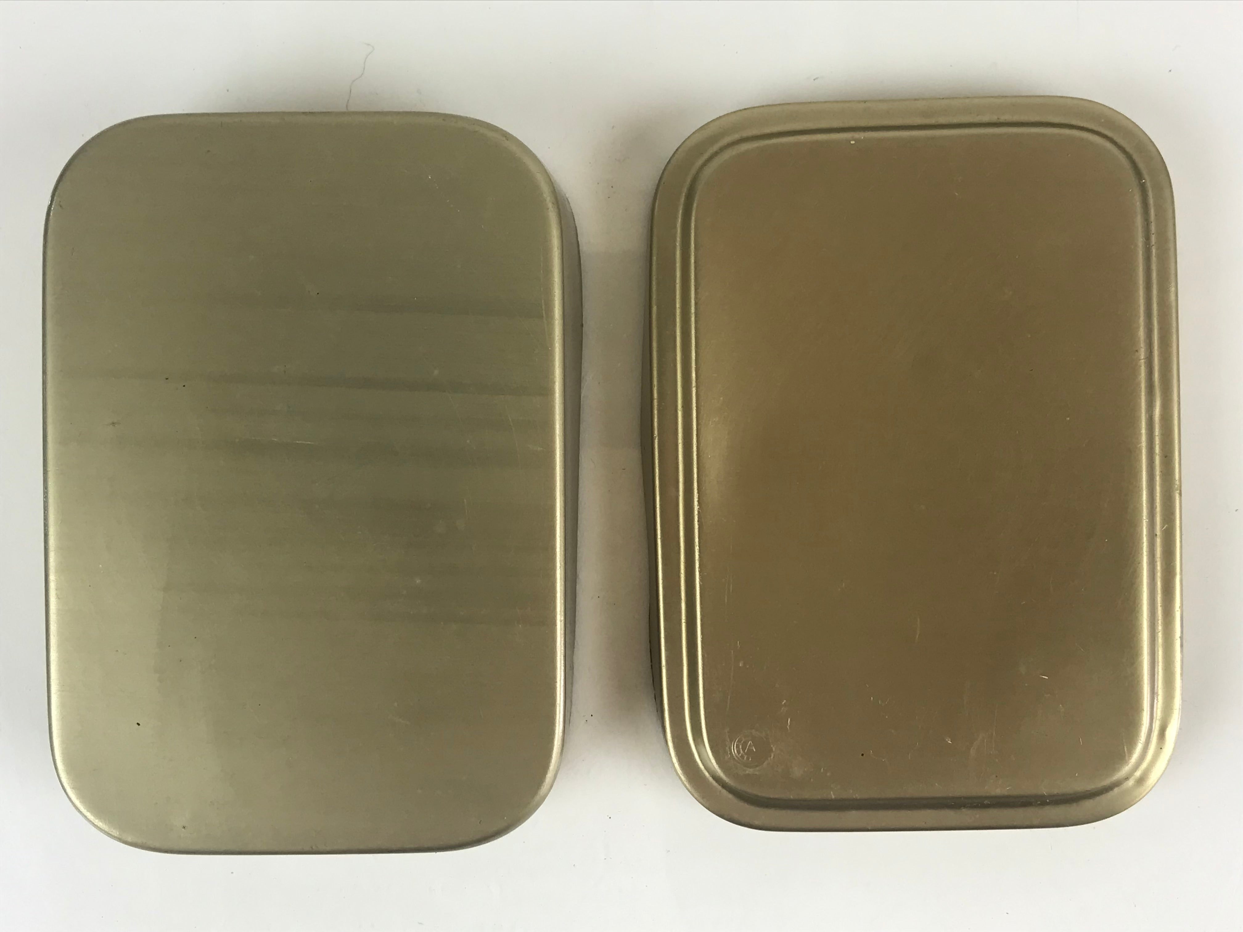 https://chidorivintage.com/cdn/shop/products/Japanese-Aluminum-Bento-Box-Vtg-Lunch-Box-Lidded-Container-Gold-JK393-5.jpg?v=1664394019