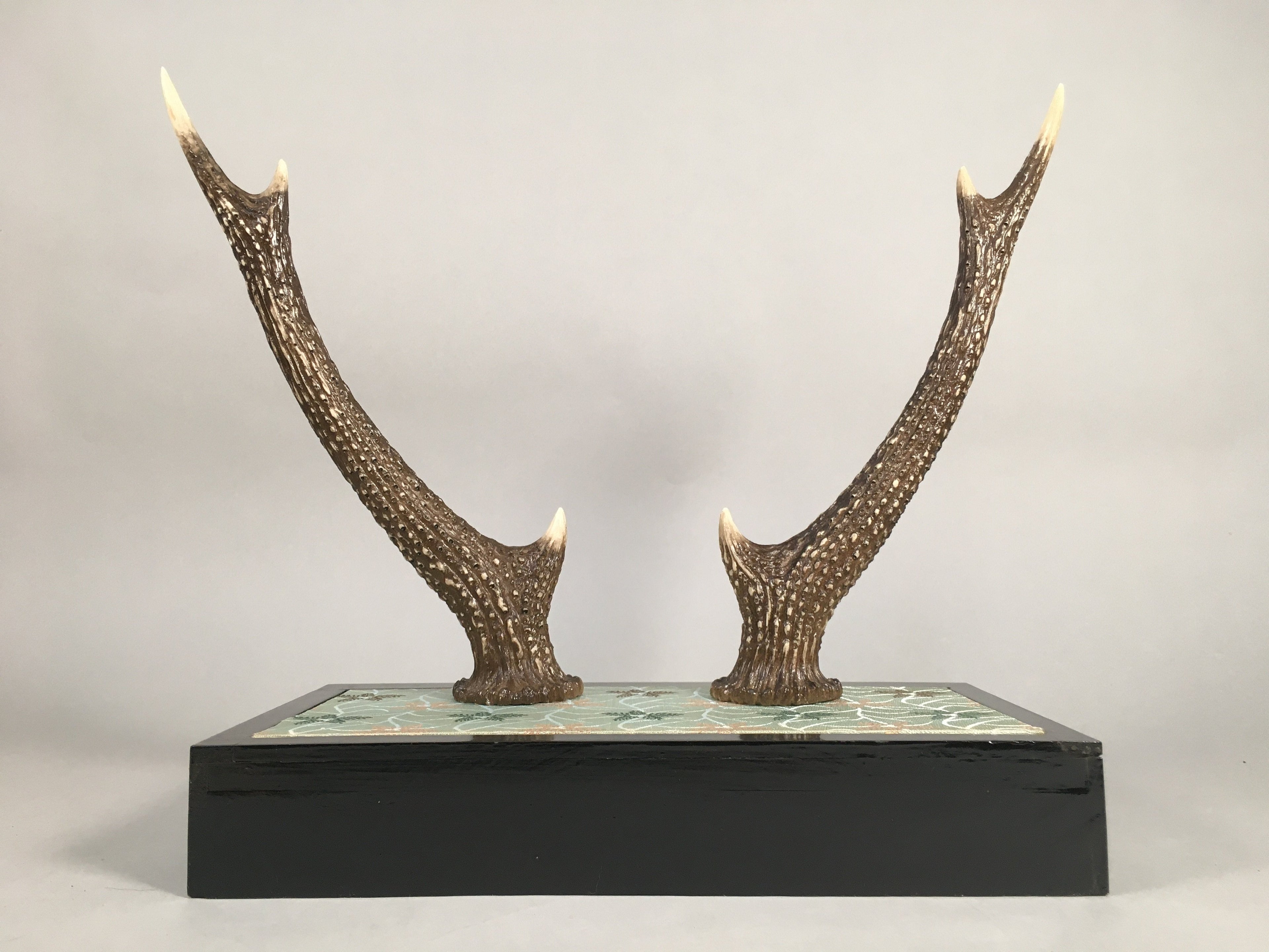 Japanese Antler Display Vtg Deer Sword Stand Katana Holder Wood Replica JK117