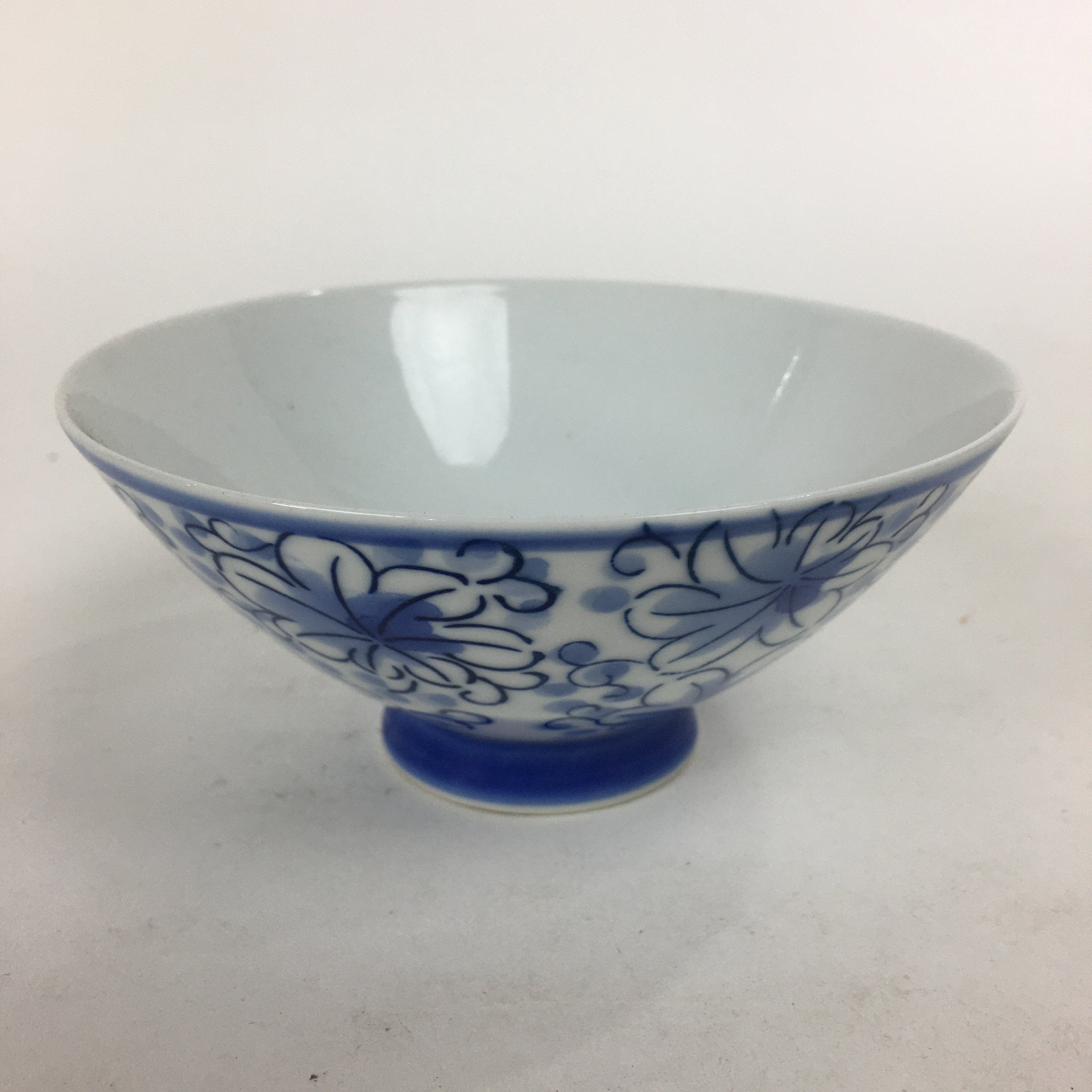 Japanese Arita Ware Porcelain Rice Bowl Vtg Sometsuke Blue Flower Pattern QT131