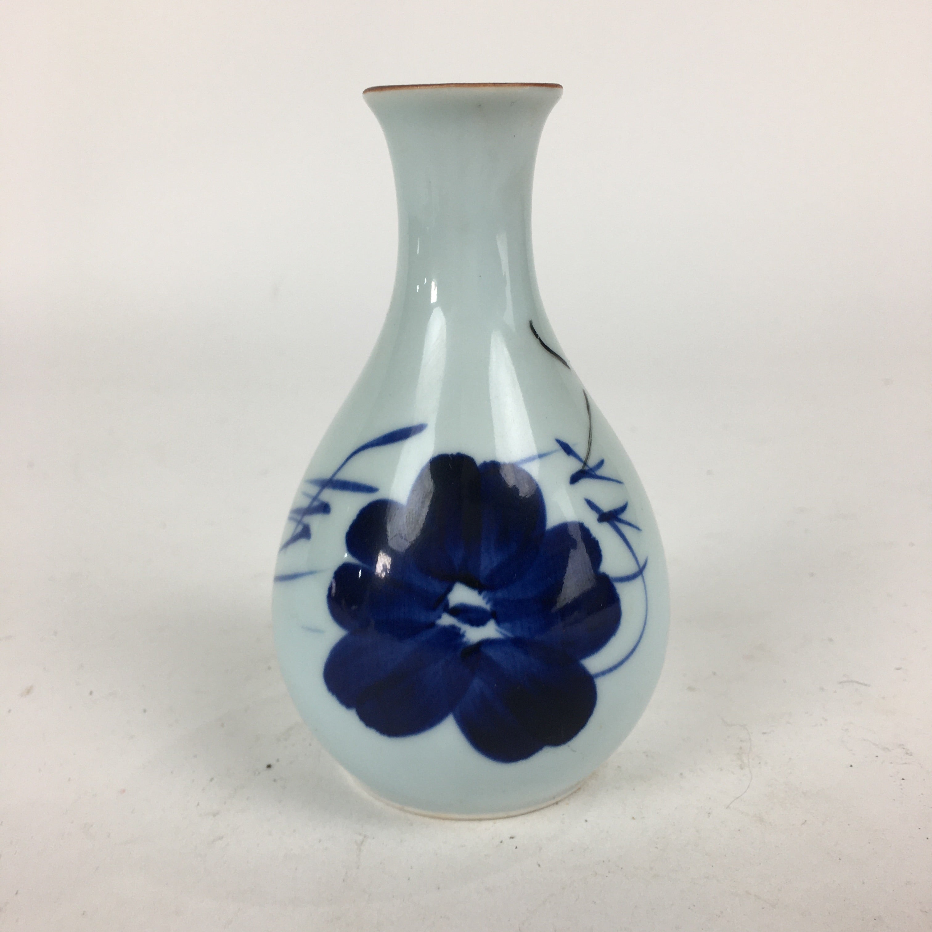 Japanese Arita Ware Porcelain Sake Bottle Vtg Blue Flower White Tokkuri TS340