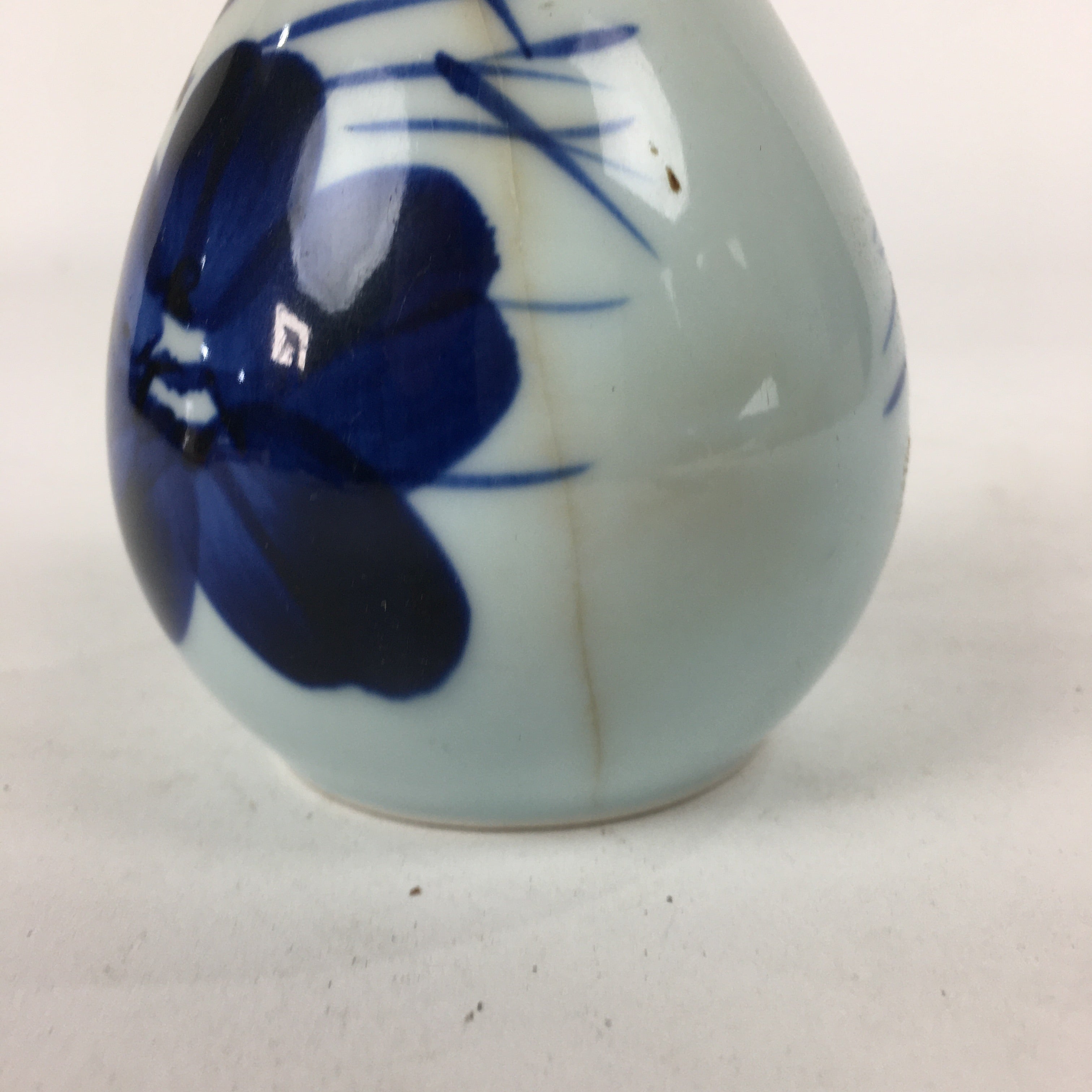 Japanese Arita Ware Porcelain Sake Bottle Vtg Blue Flower White Tokkuri TS341
