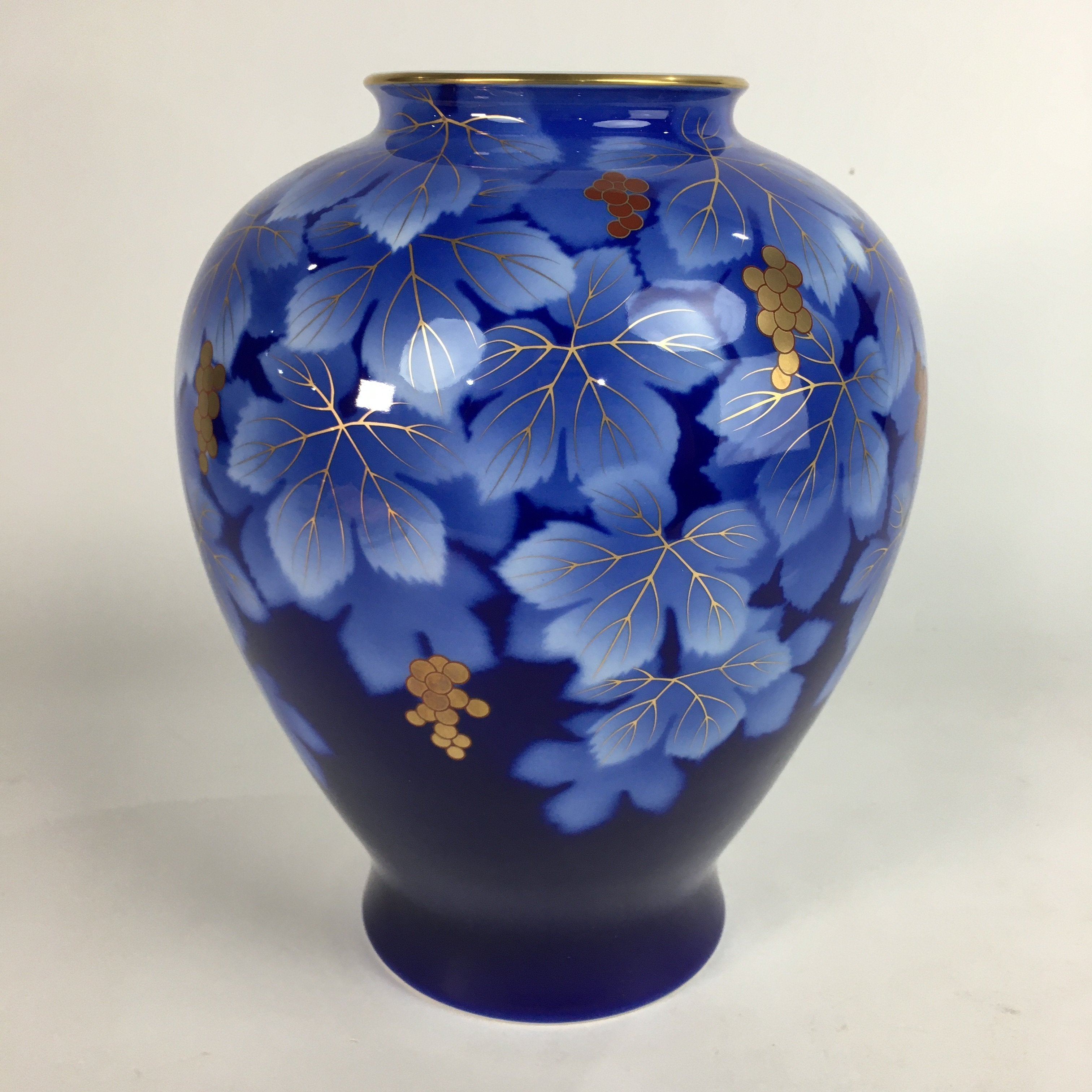Japanese Arita ware Porcelain Flower Vase Vtg Kabin Ikebana Blue Leaves FV923