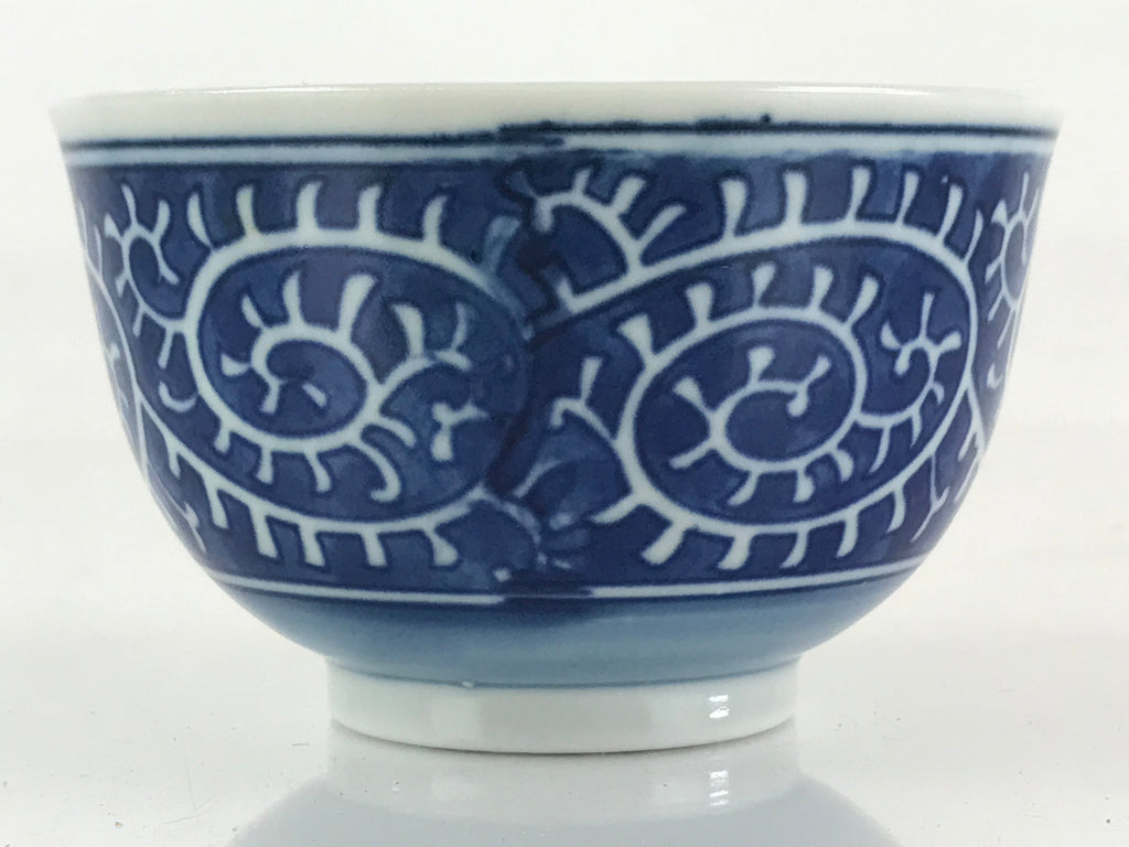 Japanese Arita ware Porcelain Teacup Vtg Blue Karakusa Pattern White QT152