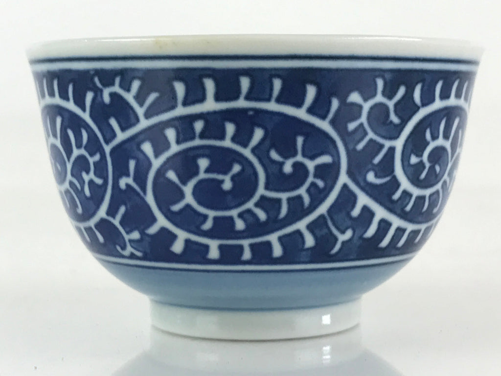Japanese Arita ware Porcelain Teacup Vtg Blue Karakusa Pattern White QT152