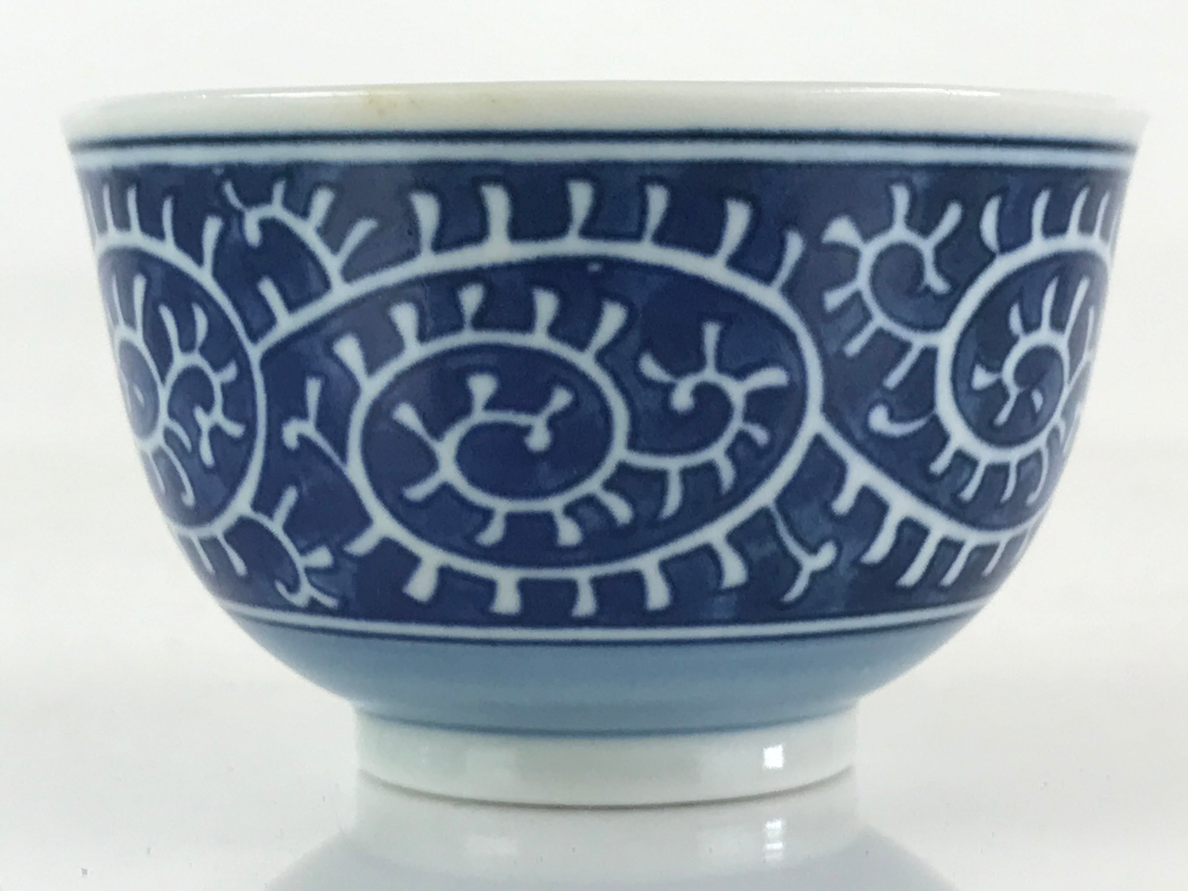 Japanese Arita ware Porcelain Teacup Vtg Blue Karakusa Pattern White QT152