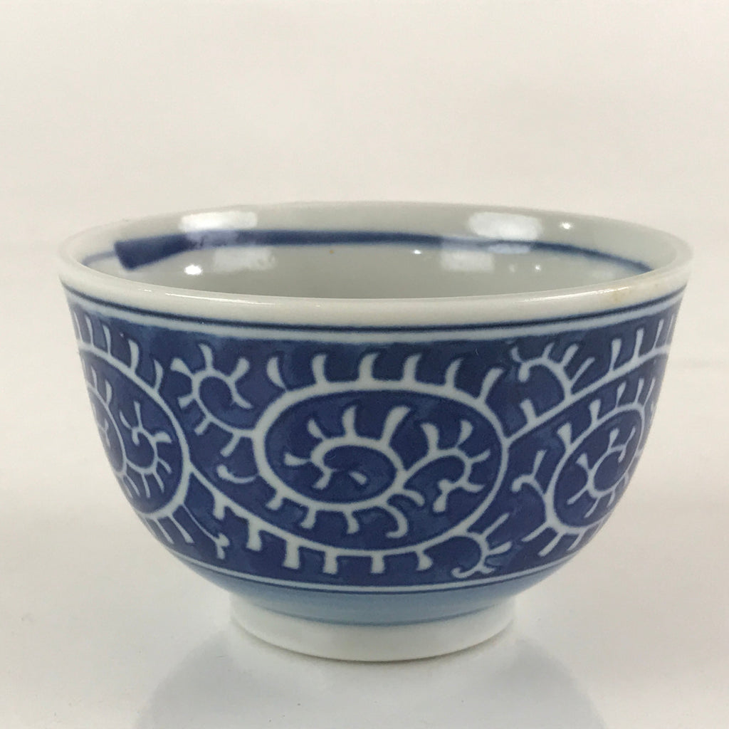 Japanese Arita ware Porcelain Teacup Vtg Blue Karakusa Pattern White QT152