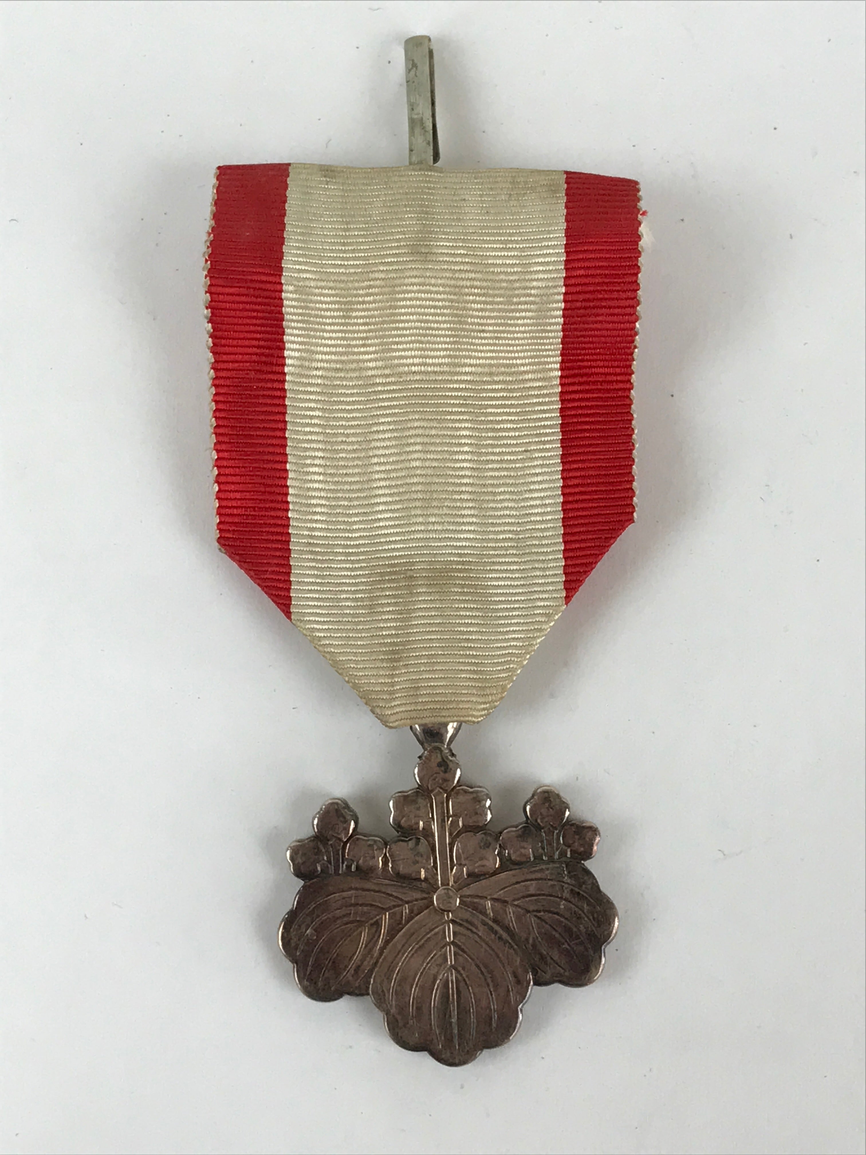 Japanese Army Medal 8th Class White Paulownia Badge Vtg WW2 Reward Box JK450