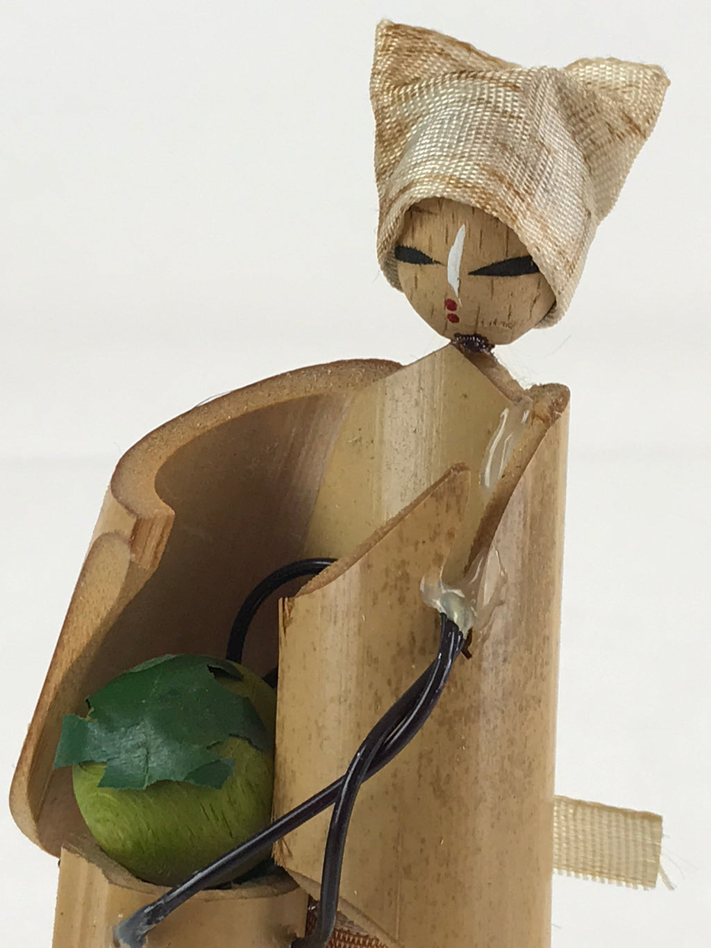 Japanese Basmboo Doll Vtg Figurine Traditional Craft Toy Kokeshi KF623
