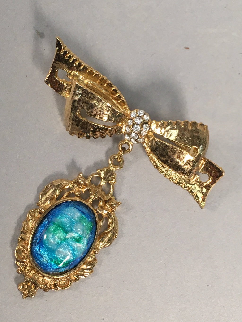 Japanese Blue Opal Oval Glass Brooch Metal Ribbon Vtg Bijou Pin Gold JK43
