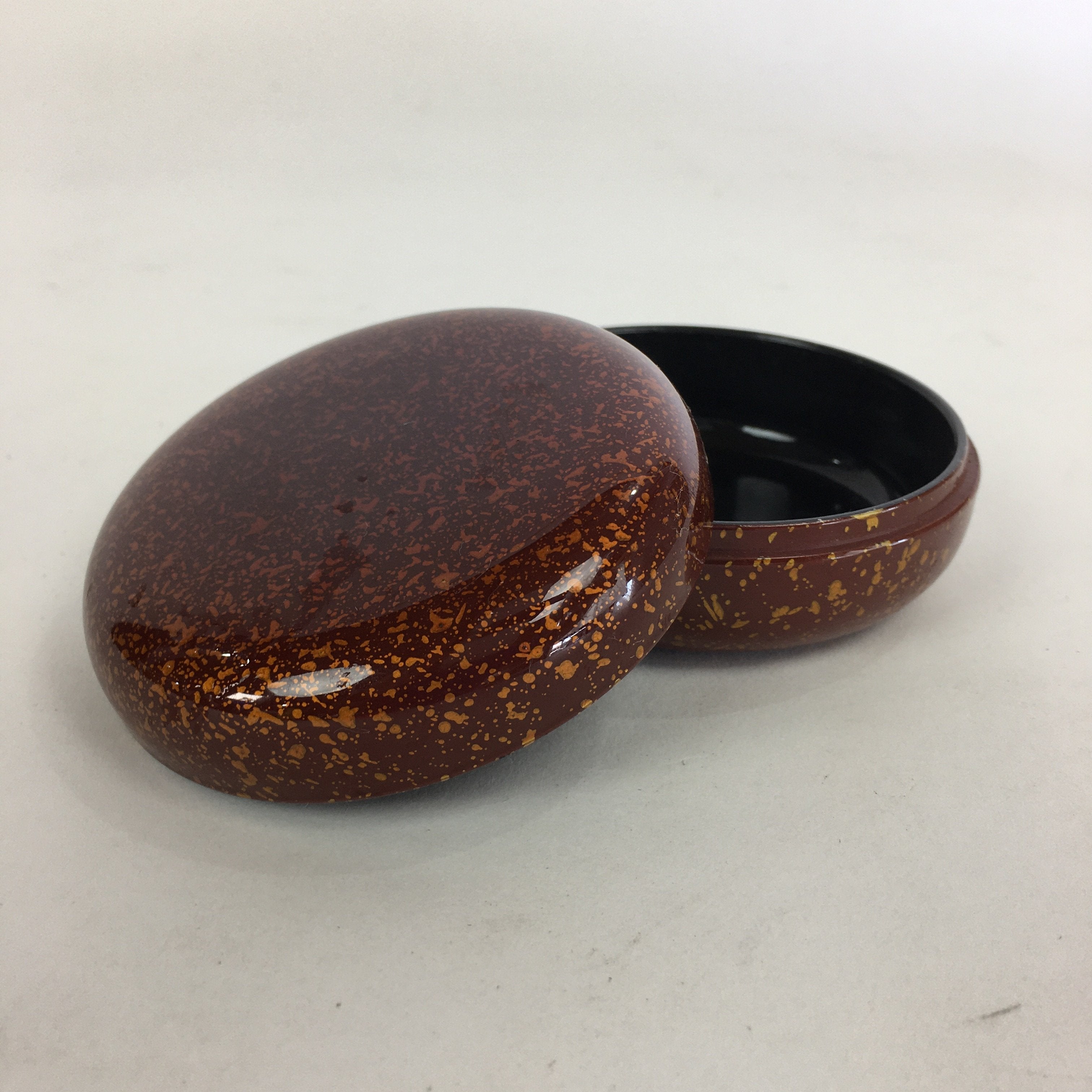 Japanese Buddhist Altar Fitting Incense Container Vtg Round Kogo Gold Red BU524