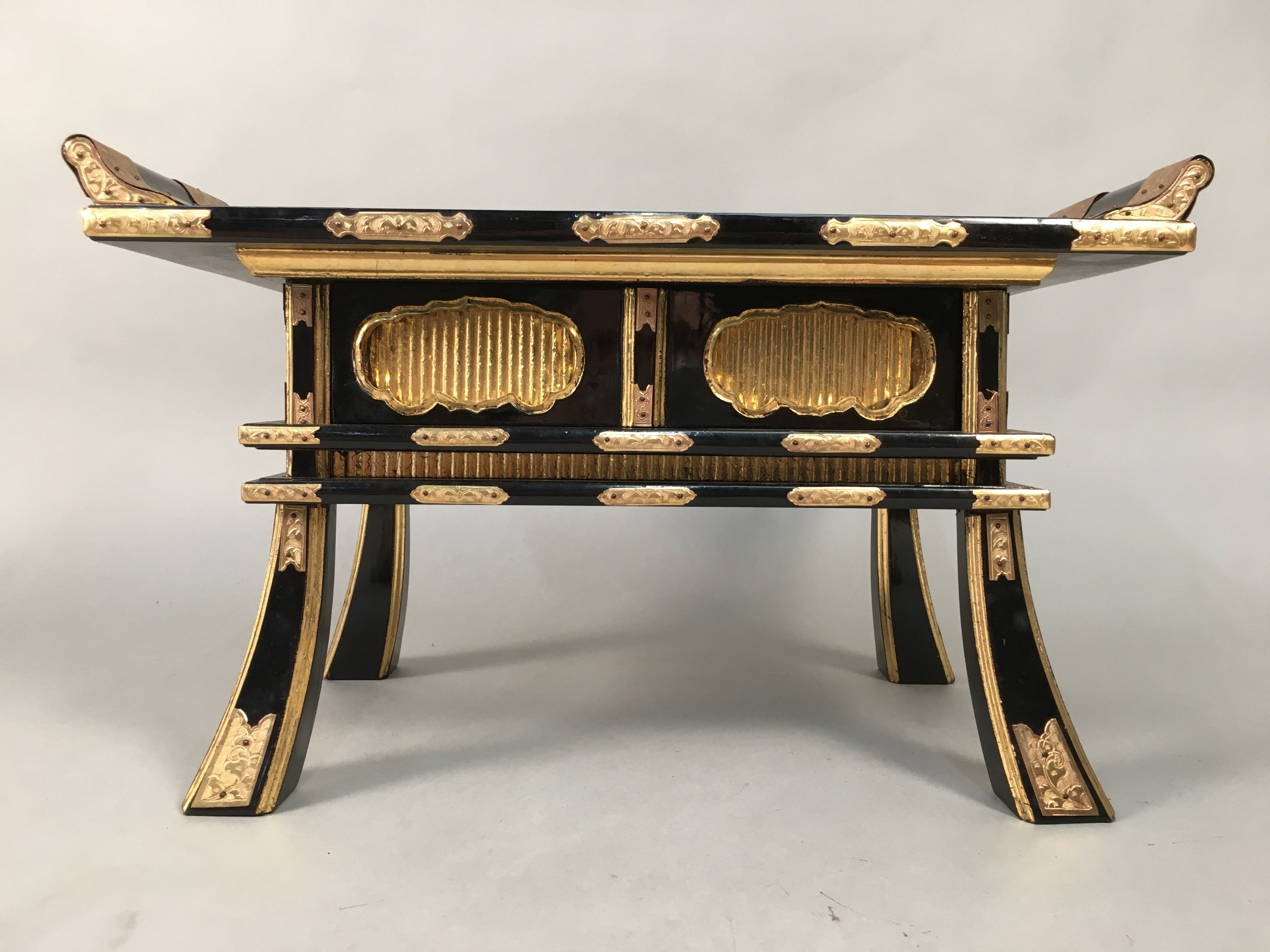 Japanese Buddhist Altar Fitting Vtg Wood Lacquer Offering Table Kyozukue BU325