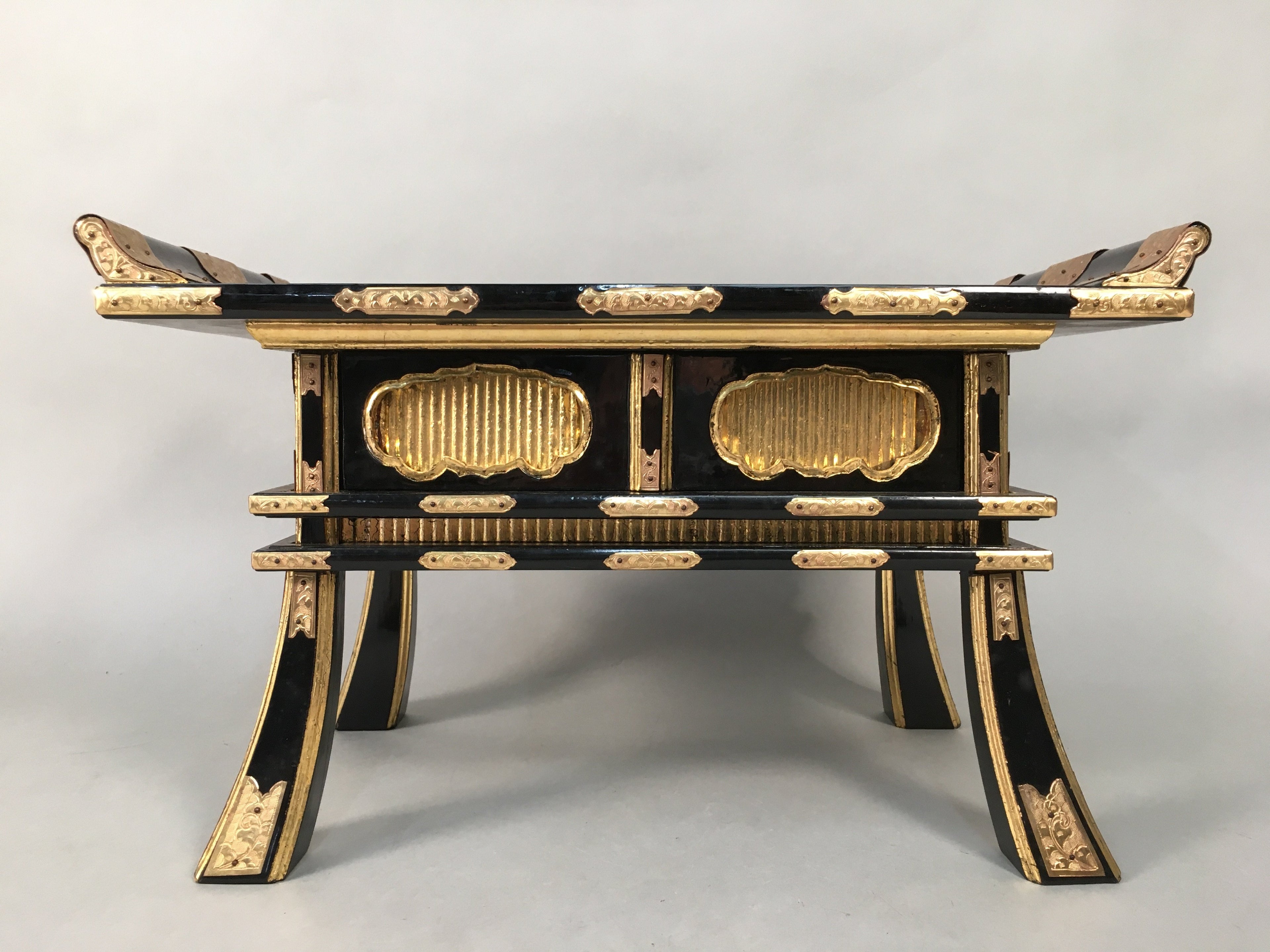 Japanese Buddhist Altar Fitting Vtg Wood Lacquer Offering Table Kyozukue BU325