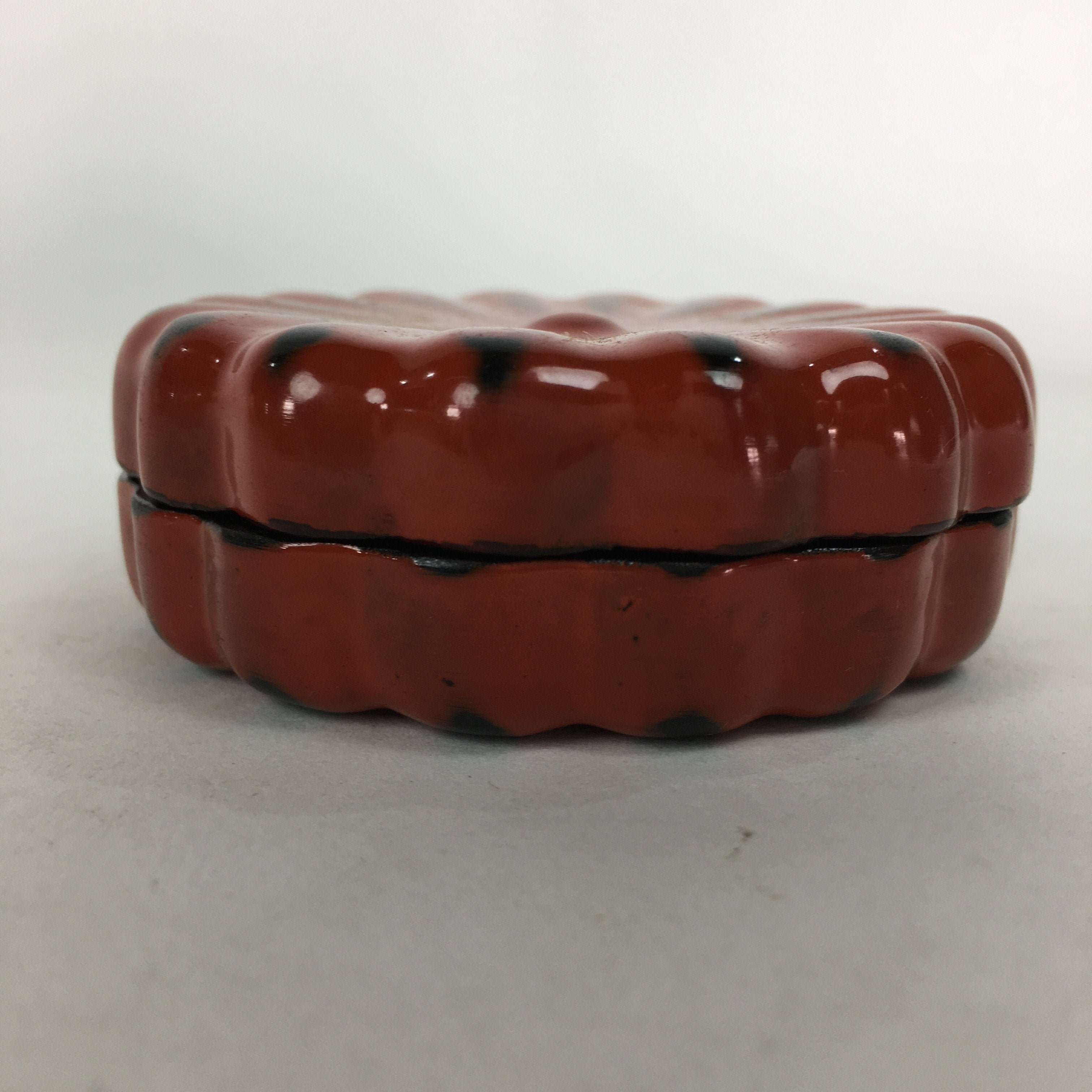 Japanese Buddhist Altar Fitting Wooden Incense Container Vtg Round Kogo Red BU54