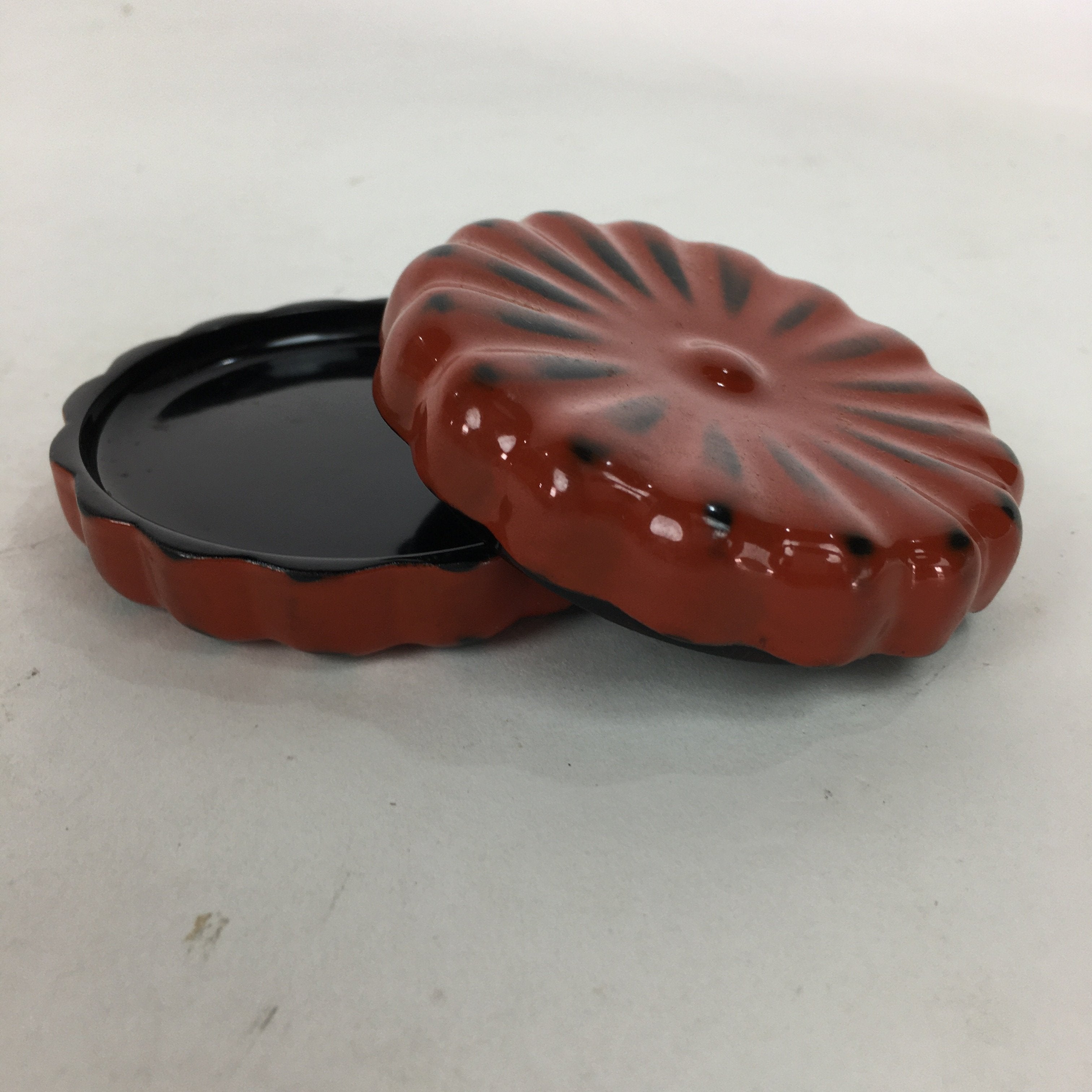 Japanese Buddhist Altar Fitting Wooden Incense Container Vtg Round Kogo Red BU54