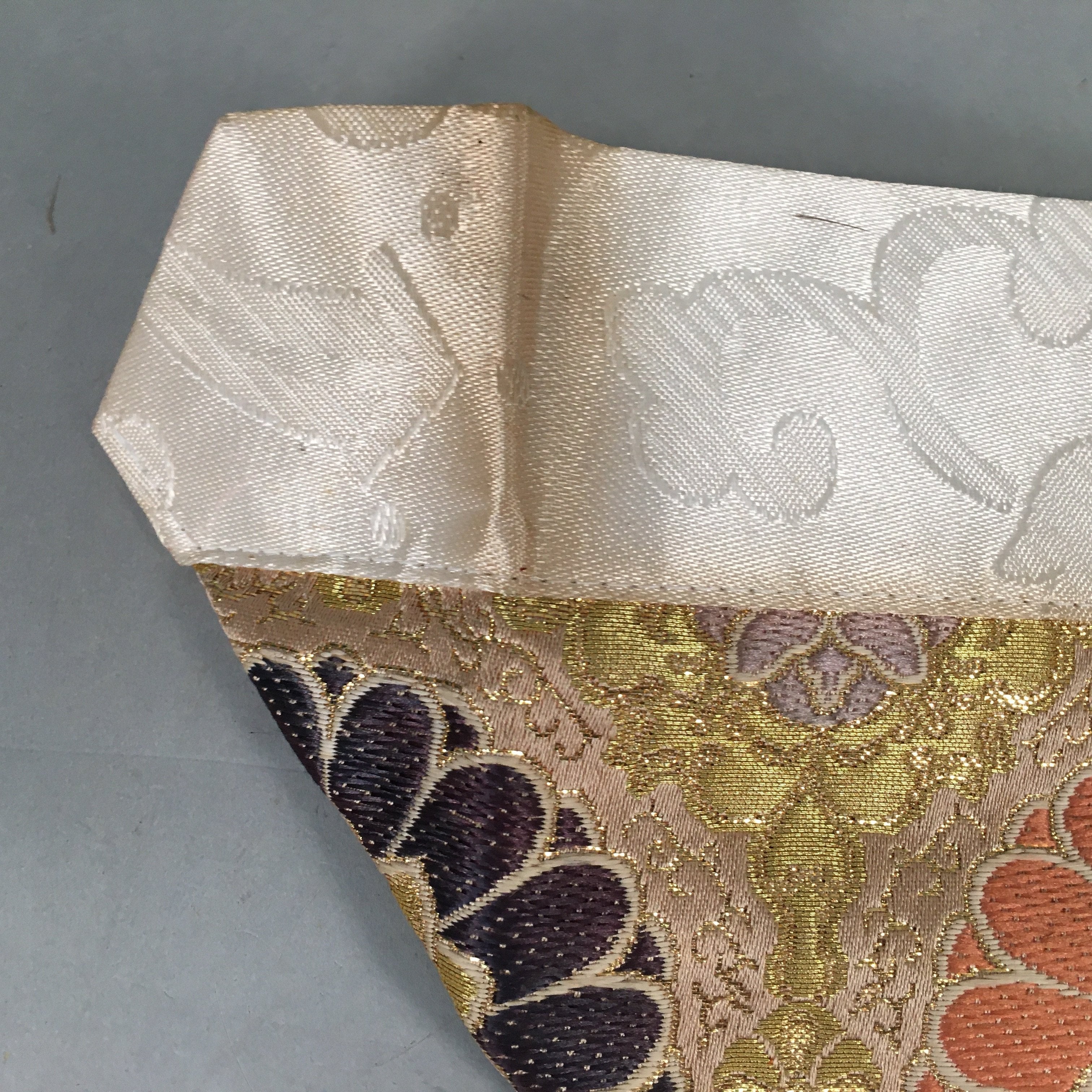 Japanese Buddhist Altar Table Cloth 18.5cm Uchishiki Gold Floral Kyozukue BU385