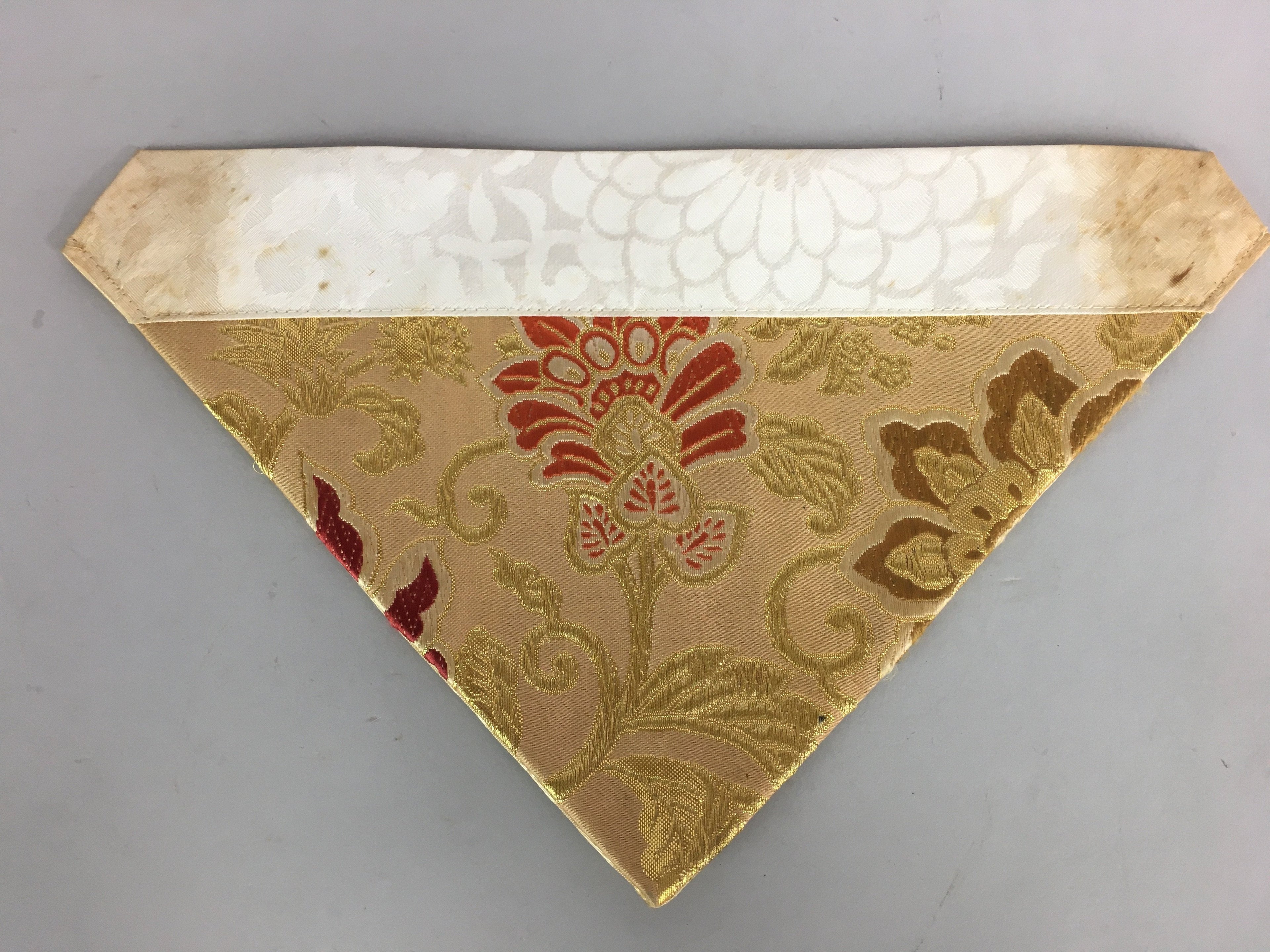 Japanese Buddhist Altar Table Cloth 33cm Uchishiki Gold Flower Kyozukue BU407