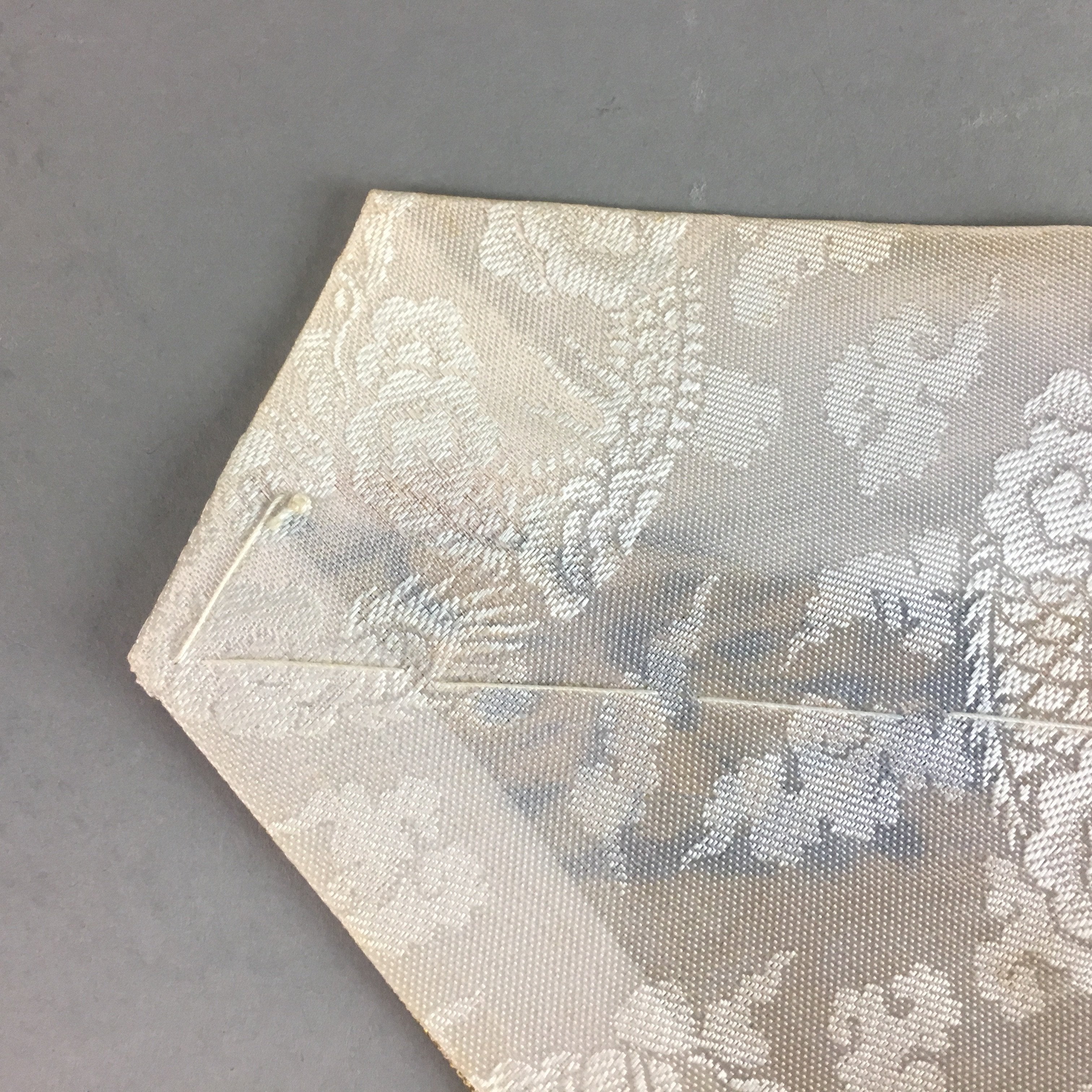 Japanese Buddhist Altar Table Cloth 67.5cm Uchishiki Gold Floral Kyozukue B779