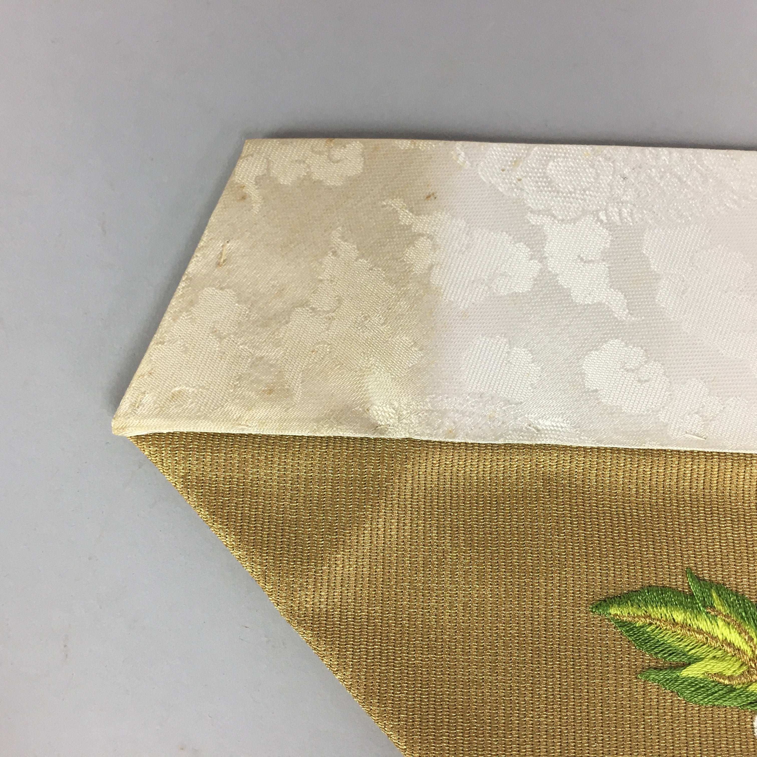 Japanese Buddhist Altar Table Cloth Vtg Uchishiki Gold Flower Kyozukue BU401