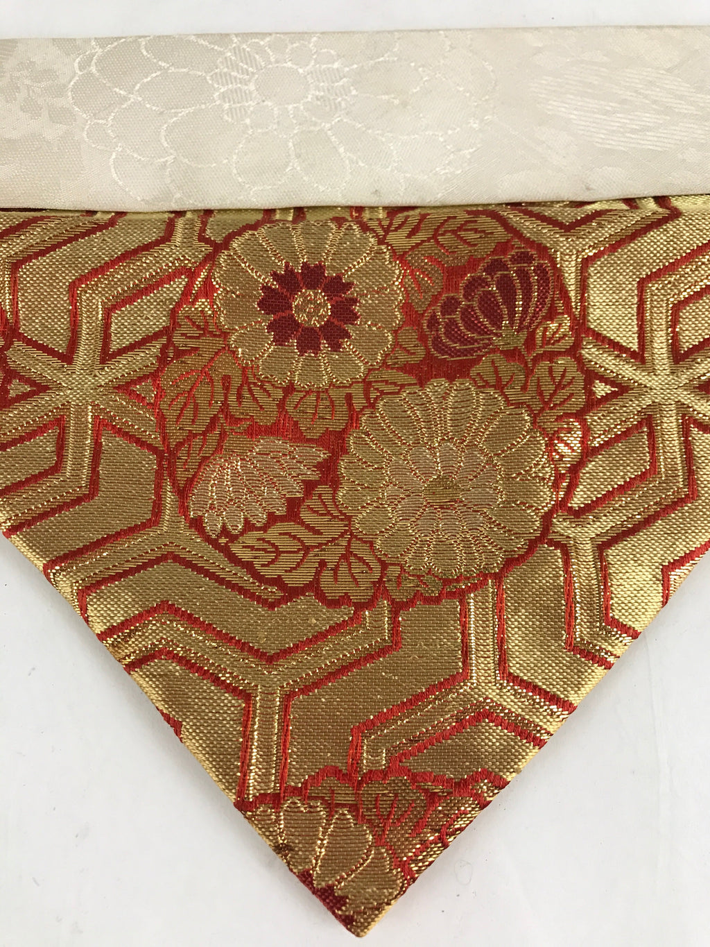 Japanese Buddhist Altar Tablecloth Uchishiki Vtg Triangle Uwajoku Maejyoku BU848