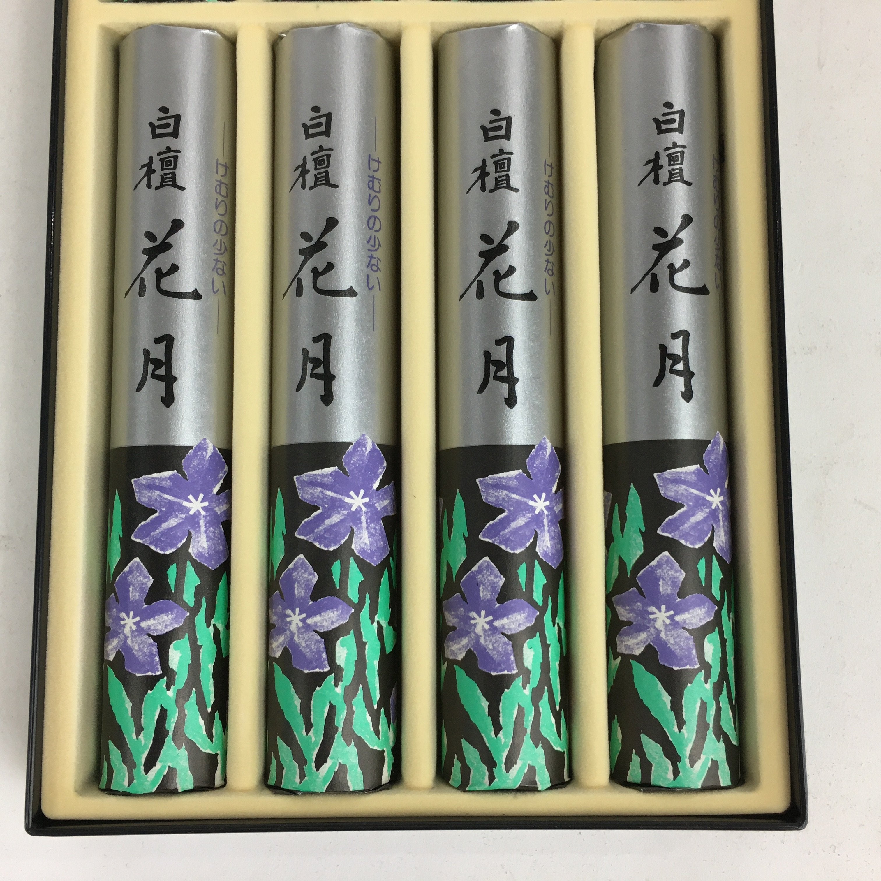 Japanese Buddhist Incense sticks Sandalwood Scent Vtg Boxed 8 bundles Senko IN1