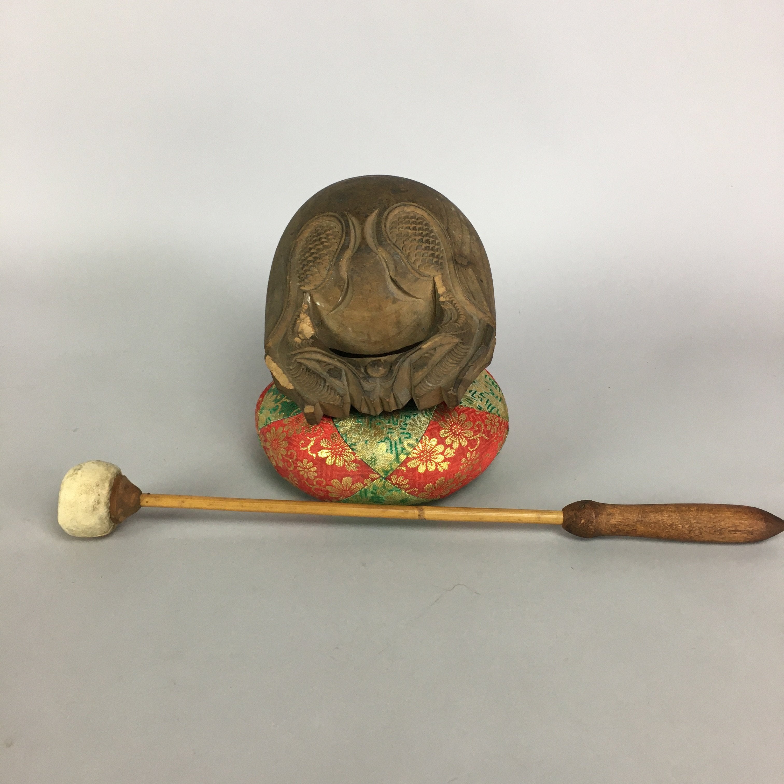 Japanese Buddhist Wood Percussion Instrument Vtg Mokugyo Drum Pillow BU396