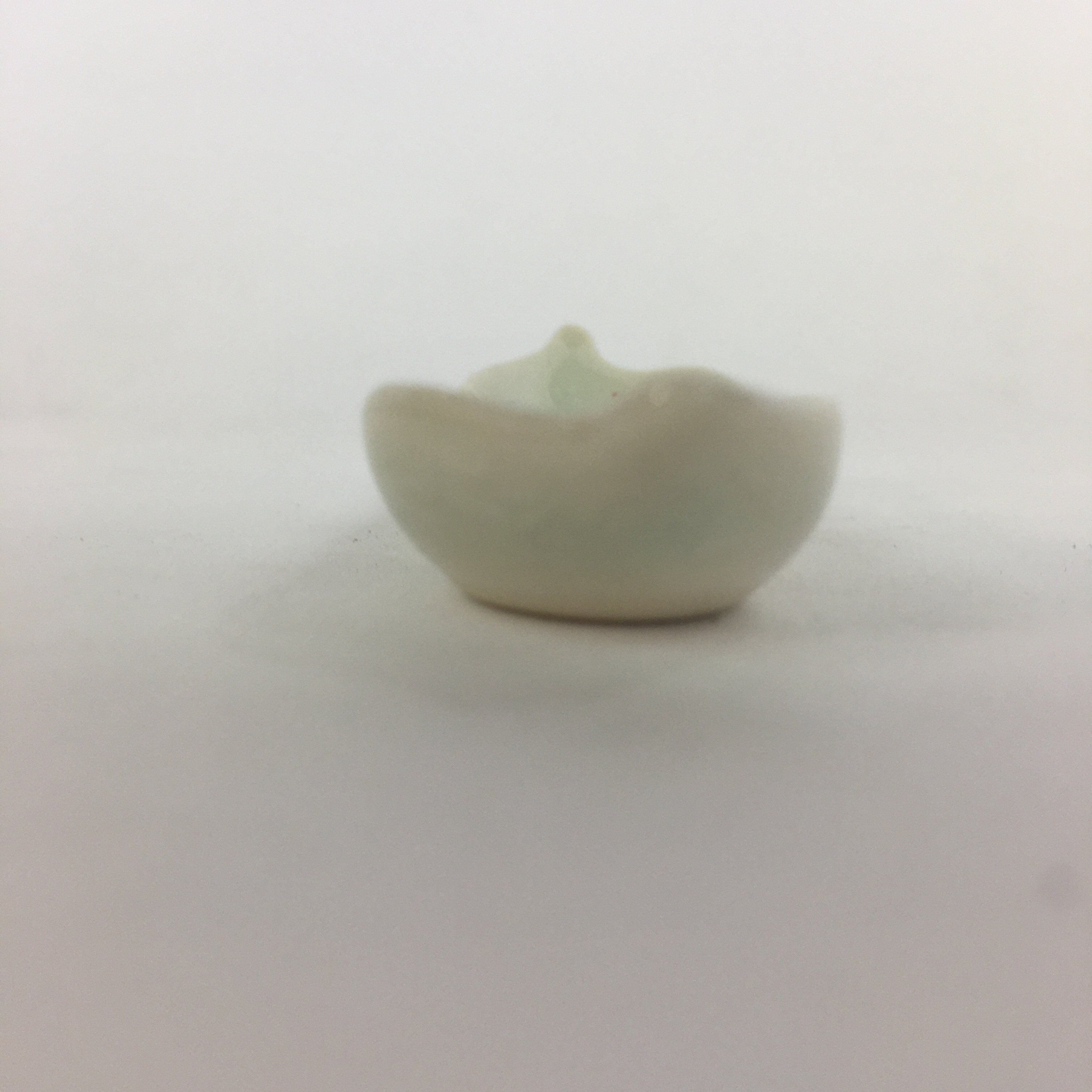 Japanese Ceramic Chopstick Rest Holder Vtg Edamame Beans Shape White CR212