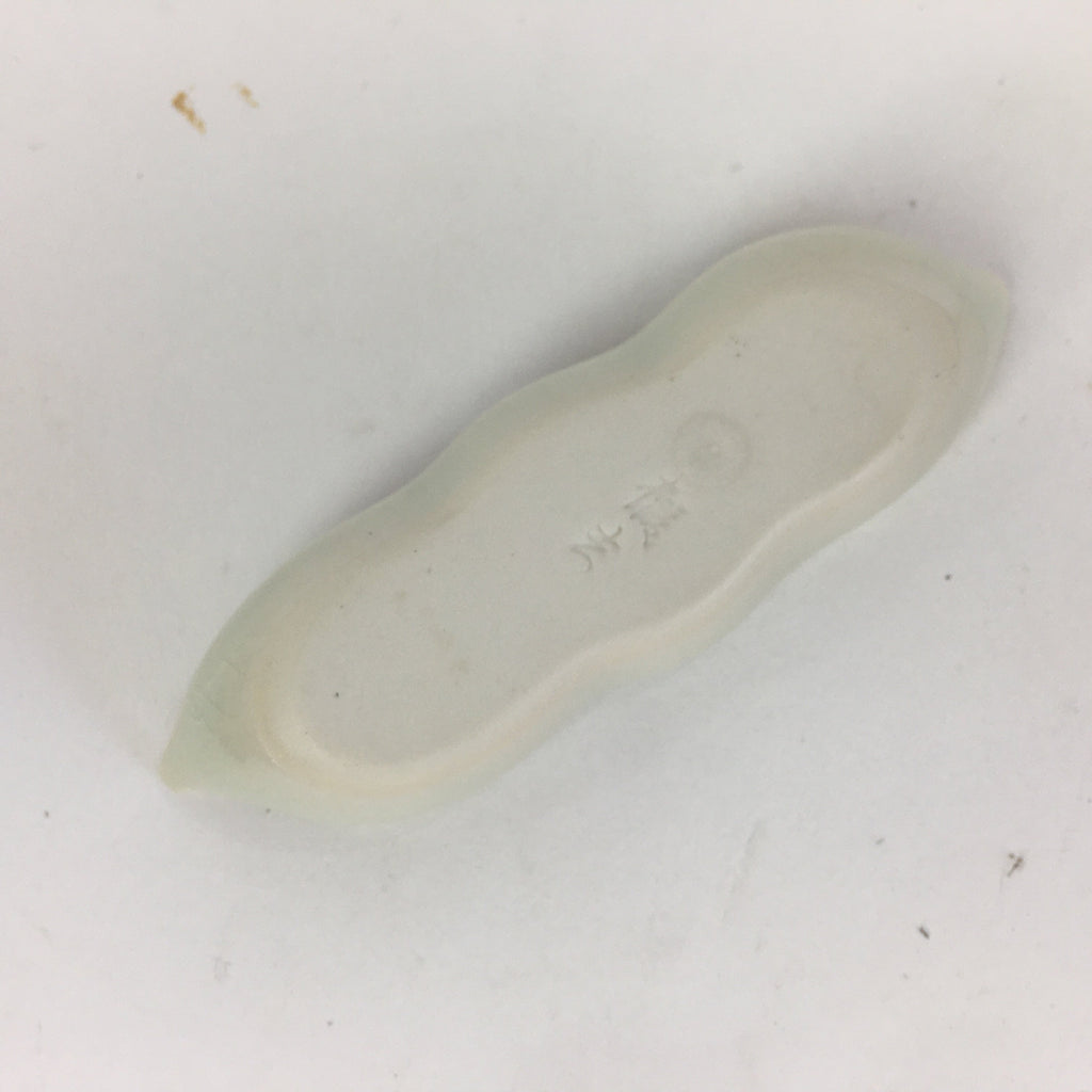 Japanese Ceramic Chopstick Rest Holder Vtg Edamame Beans Shape White CR212