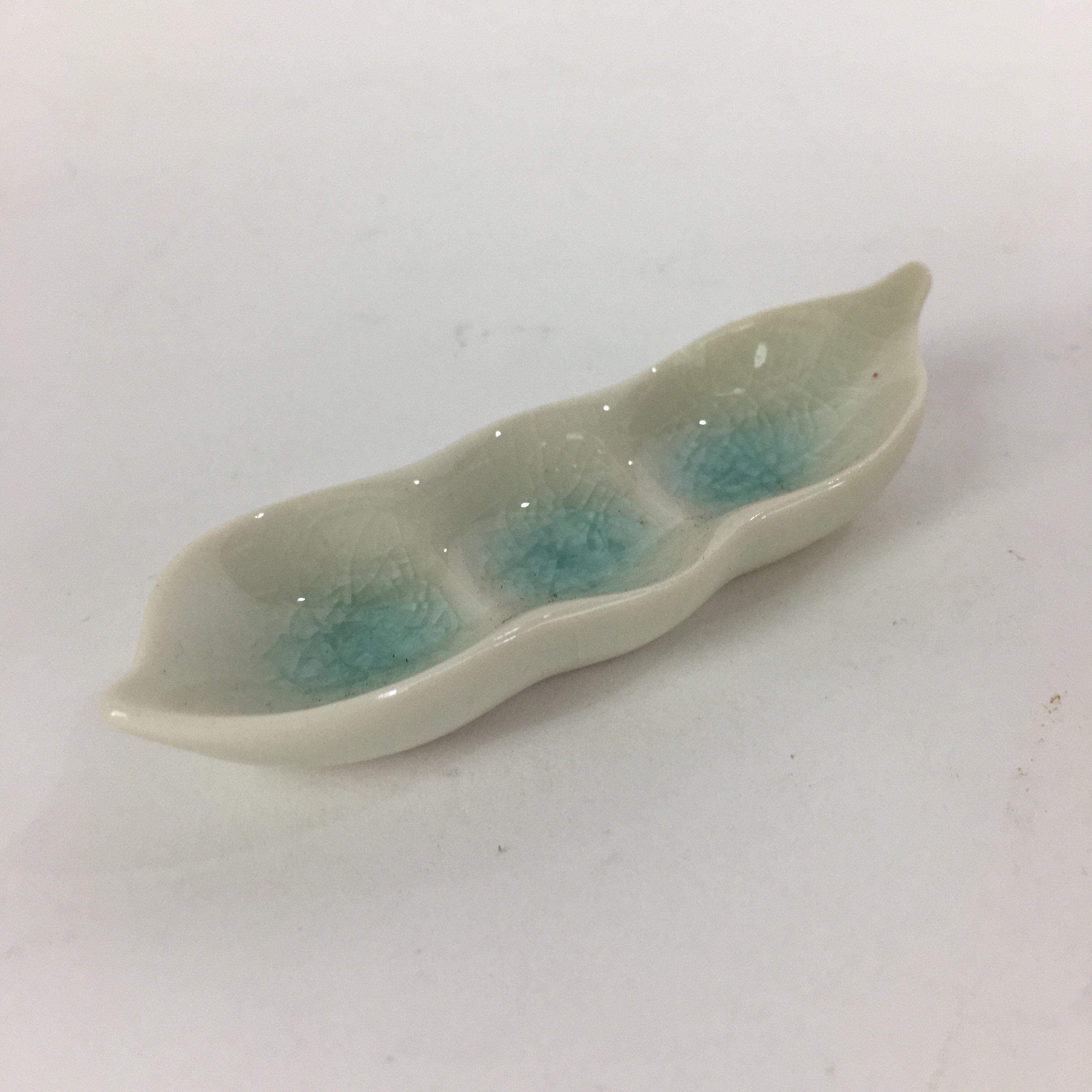 Japanese Ceramic Chopstick Rest Holder Vtg Edamame Beans Shape White CR212