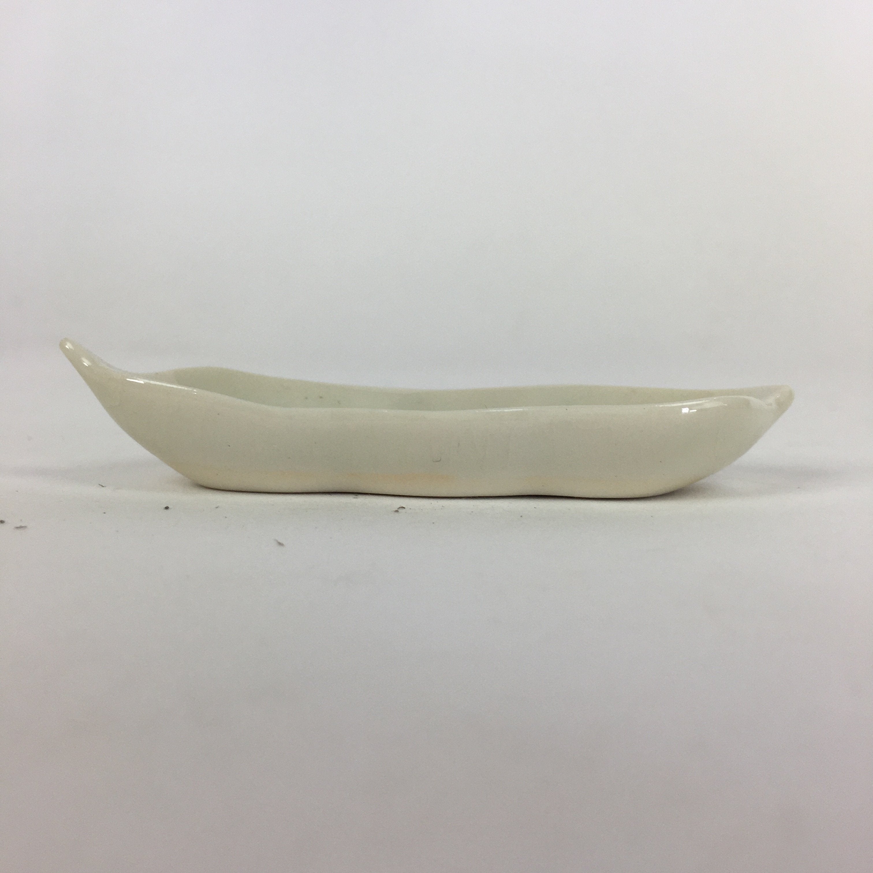 Japanese Ceramic Chopstick Rest Holder Vtg Edamame Beans Shape White CR213