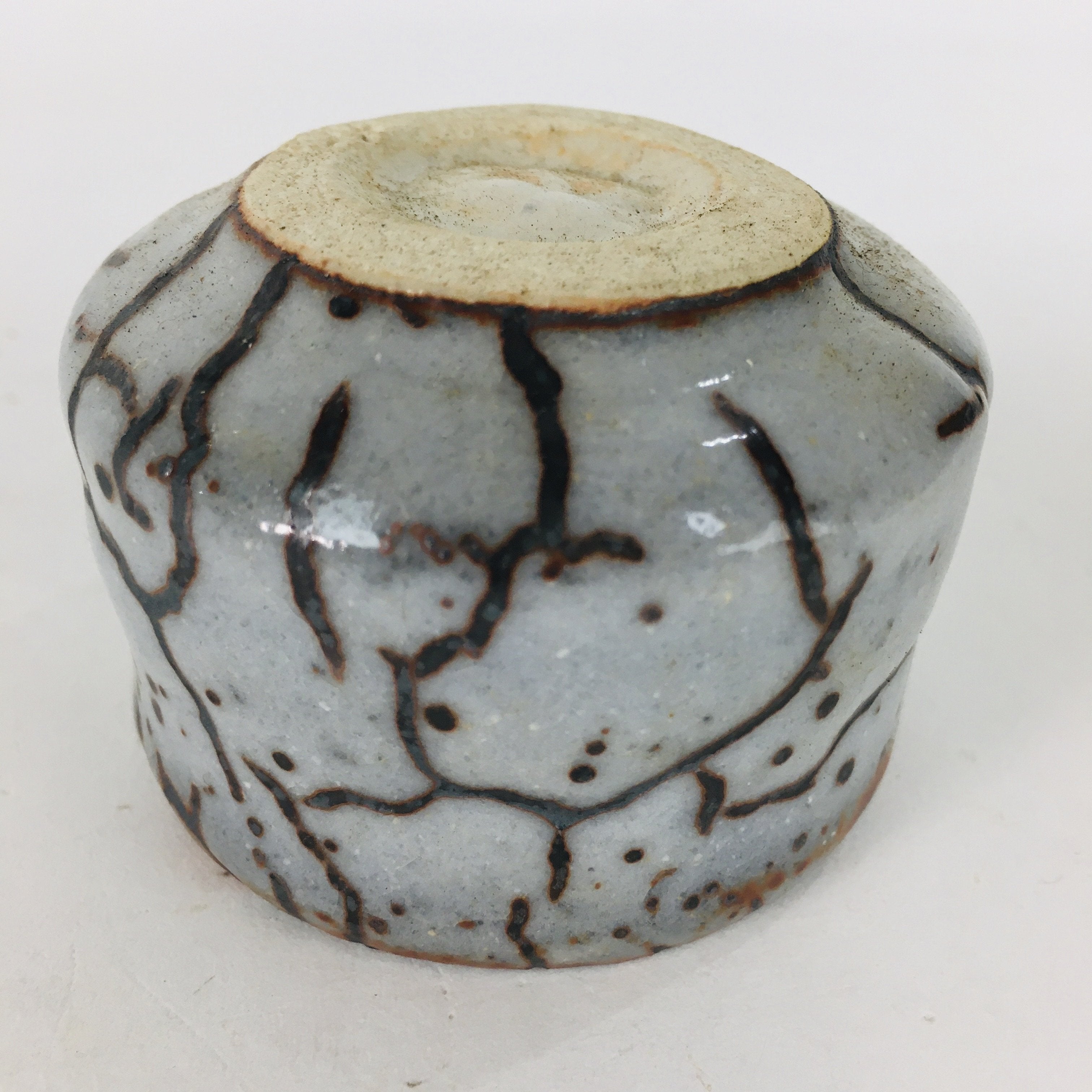 Japanese Ceramic Hagi Ware Sake Cup Vtg Guinomi Ochoko White Glaze GU907