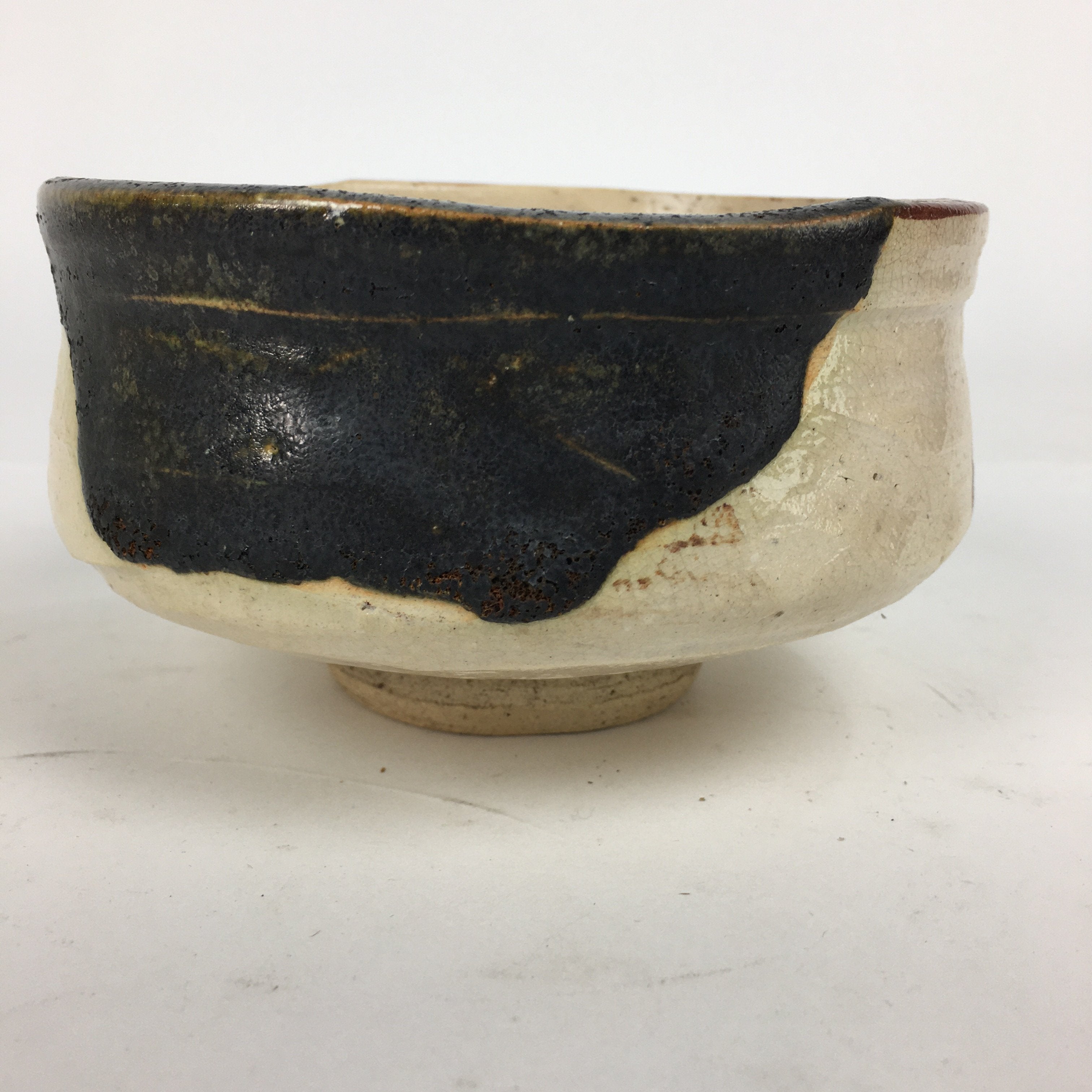 Japanese Ceramic Kuro-Oribe Ware Tea Ceremony Bowl Vtg Black White Chawan GTB774