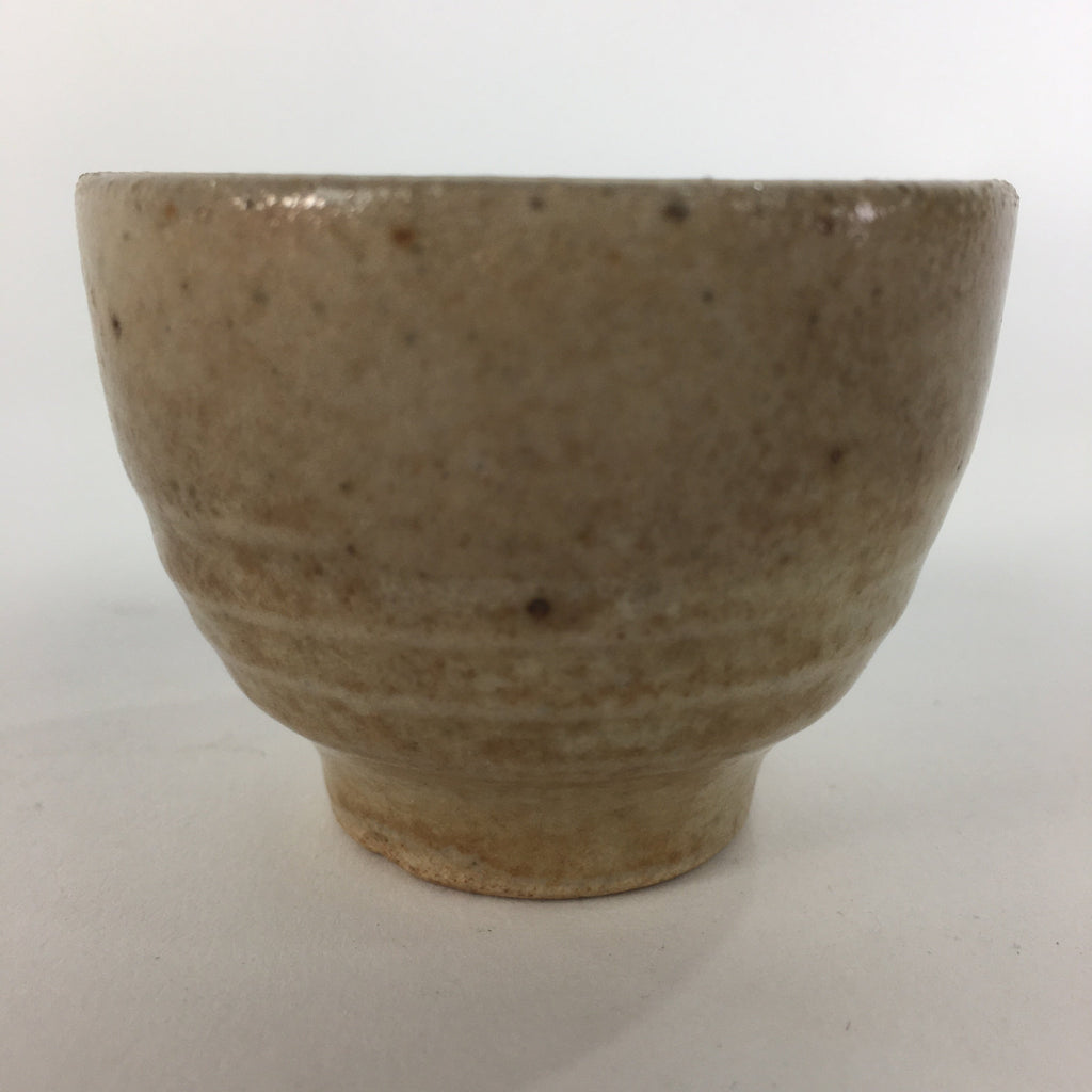 Japanese Ceramic Kutani Ware Sake Cup Vtg Guinomi Ochoko Beige Flower GU971