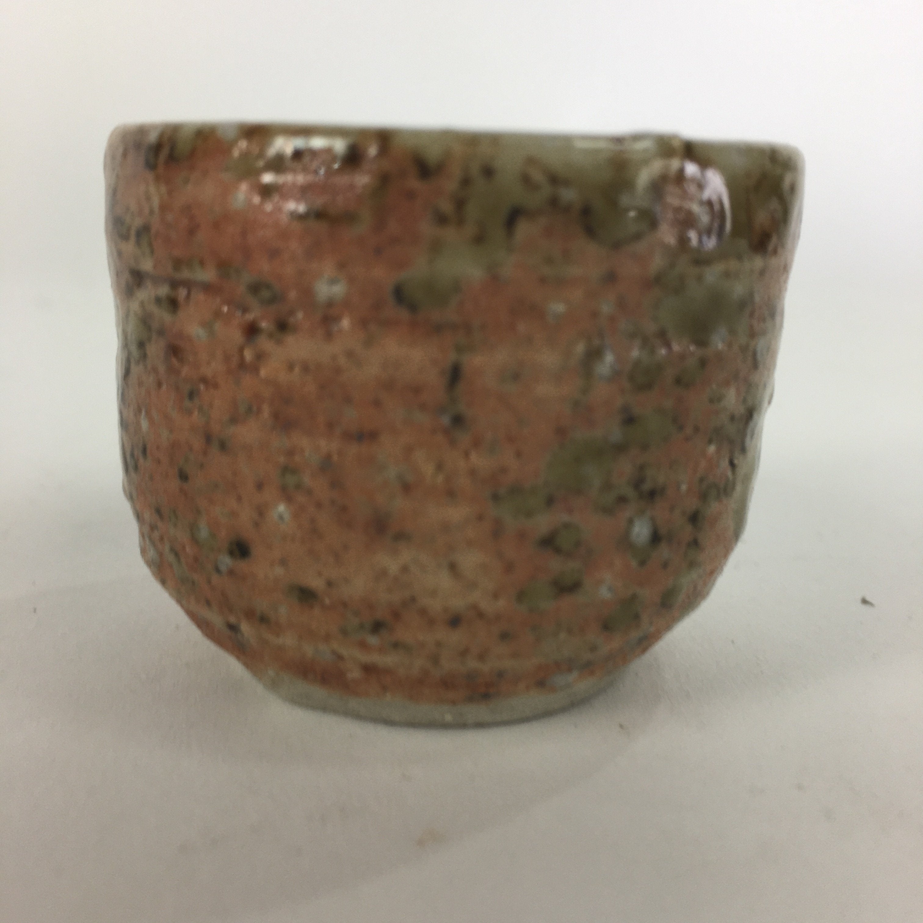 Japanese Ceramic Mino Ware Sake Cup Vtg Guinomi Green Brown Pebbles GU977