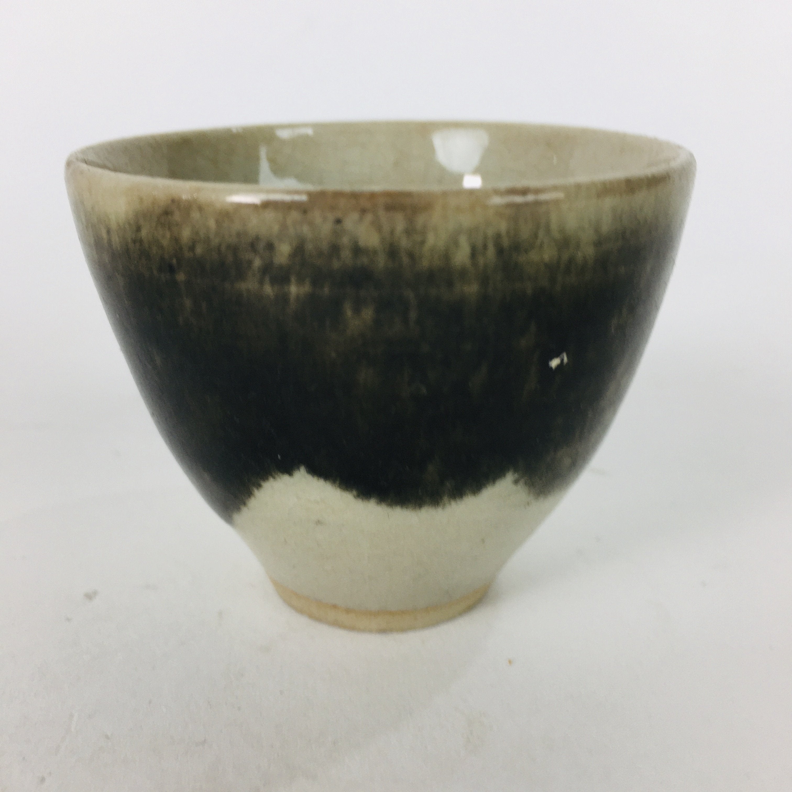 Japanese Ceramic Mino Ware Sake Cup Vtg Guinomi Ochoko White Green GU930