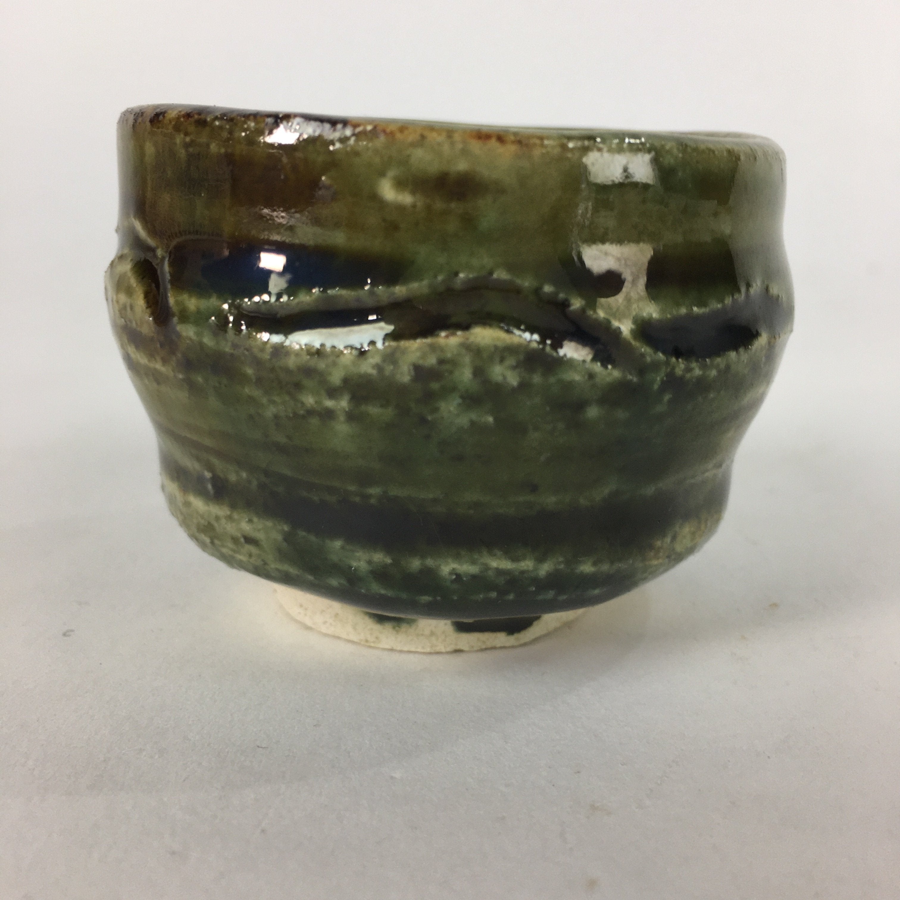 Japanese Ceramic Oribe Ware Sake Cup Vtg Guinomi Ochoko Green Glaze GU967