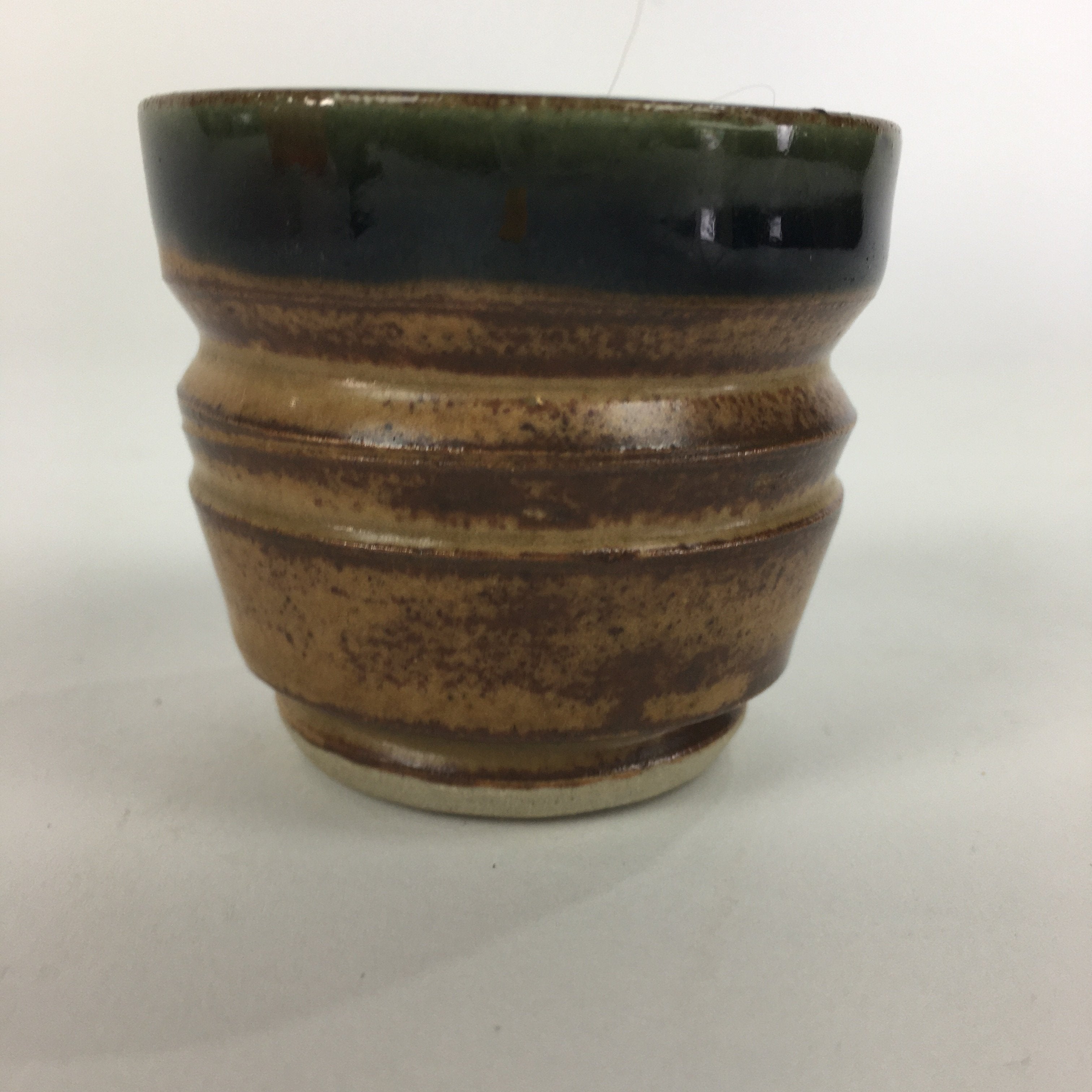 Japanese Ceramic Oribe Ware Sake Cup Vtg Guinomi Ochoko Green Glaze GU973