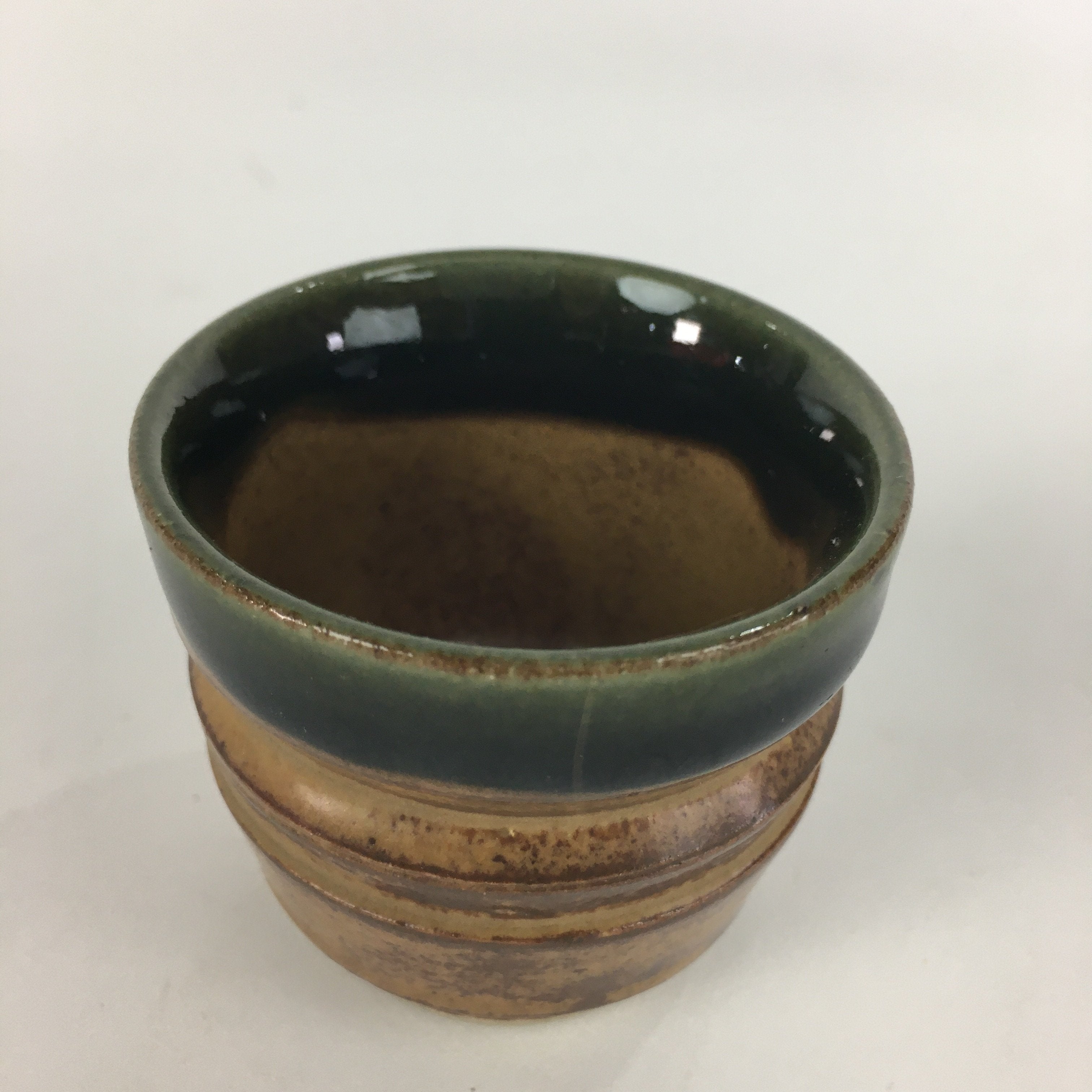 Japanese Ceramic Oribe Ware Sake Cup Vtg Guinomi Ochoko Green Glaze GU973