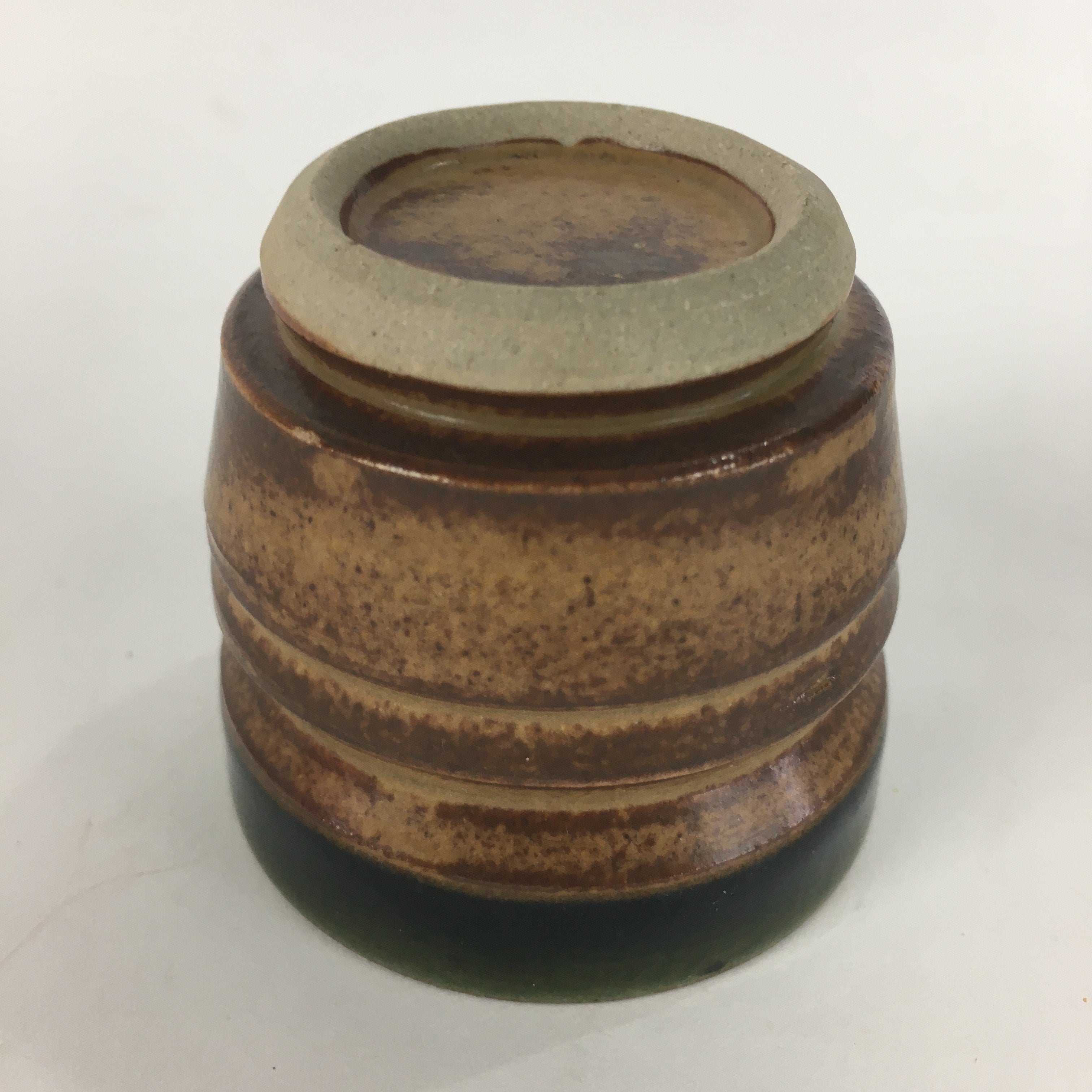 Japanese Ceramic Oribe Ware Sake Cup Vtg Guinomi Ochoko Green Glaze GU973