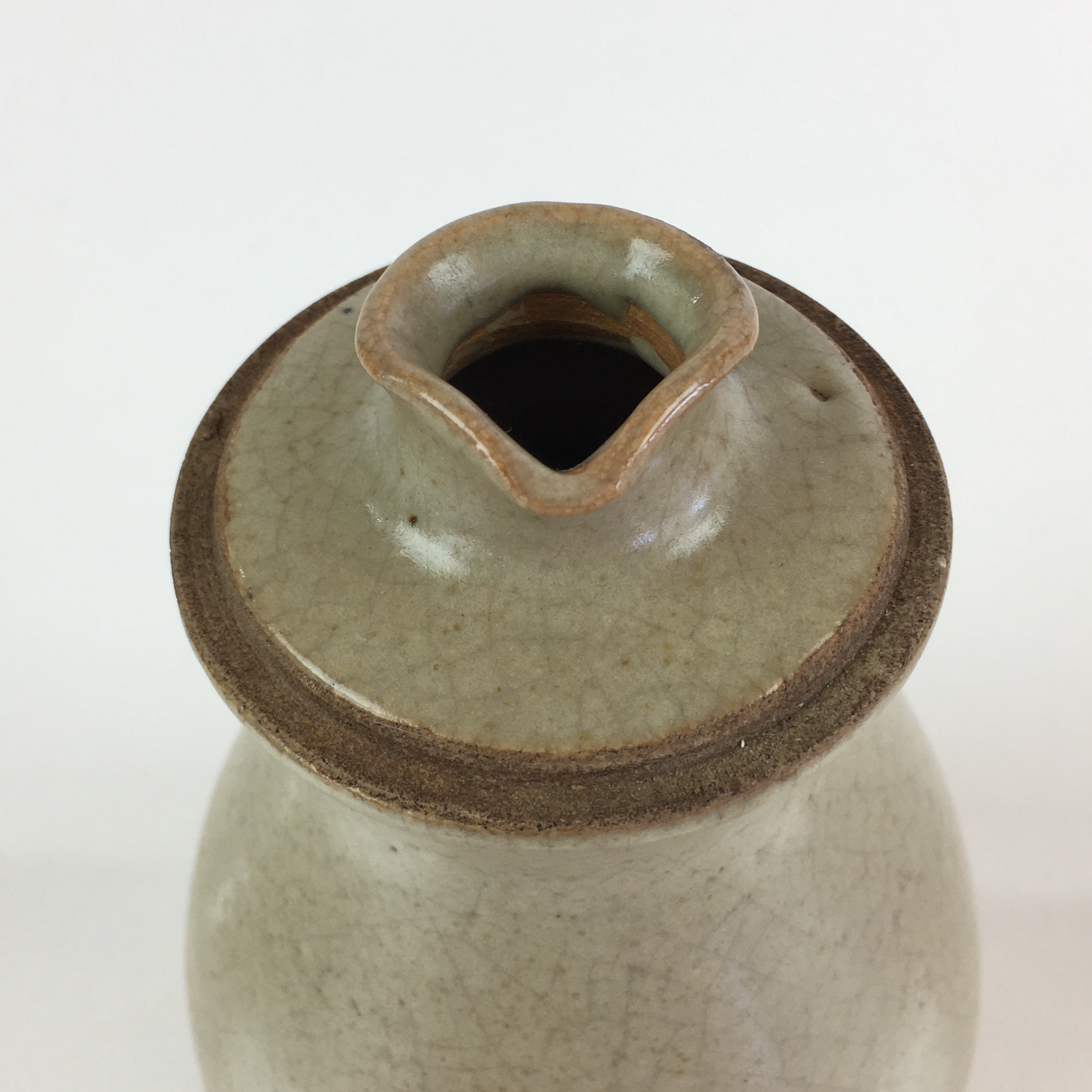 Japanese Ceramic Sake Bottle Vtg Pottery Tokkuri Small Spout Beige TS437