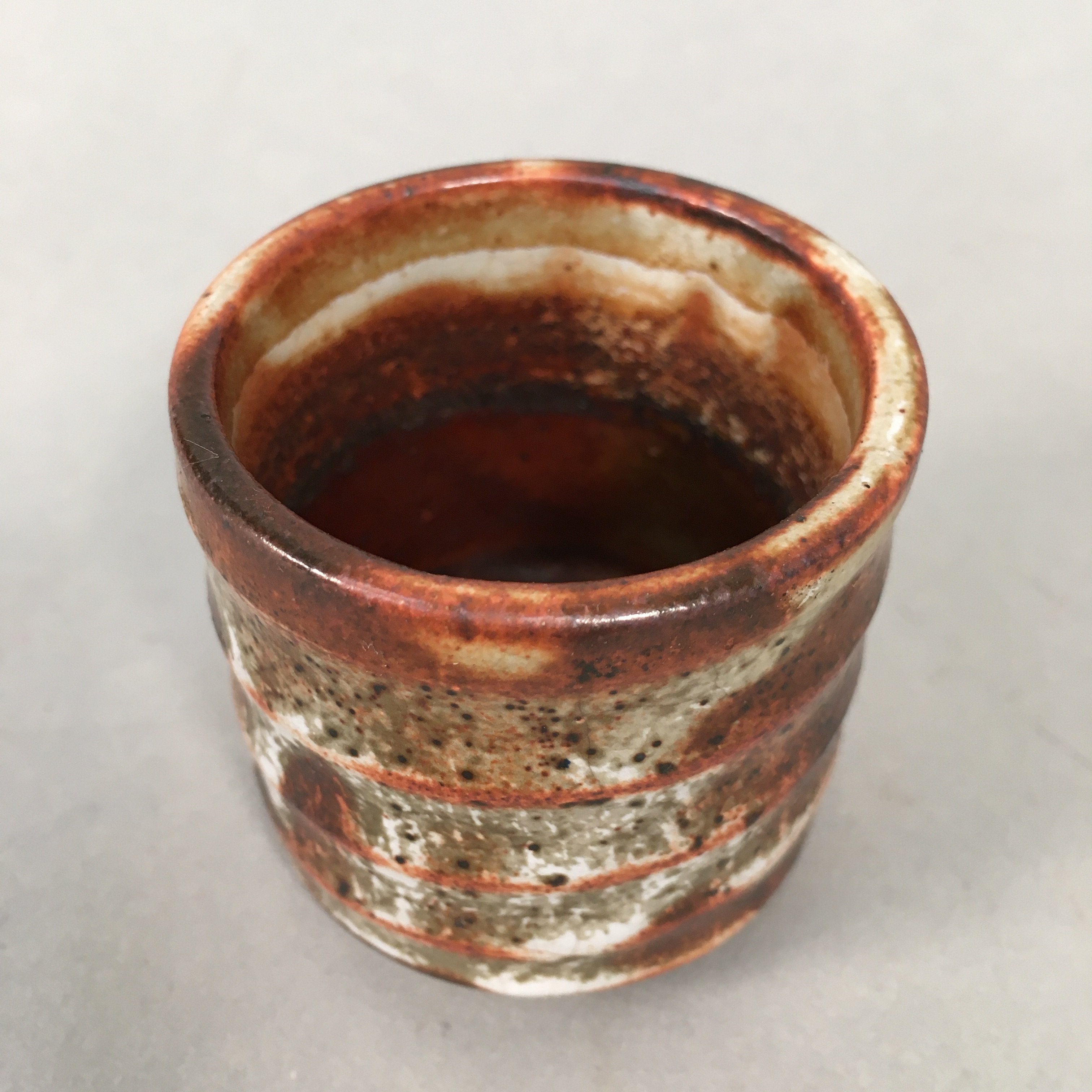 Japanese Ceramic Sake Cup Guinomi Sakazuki Vtg Pottery Brown GU821