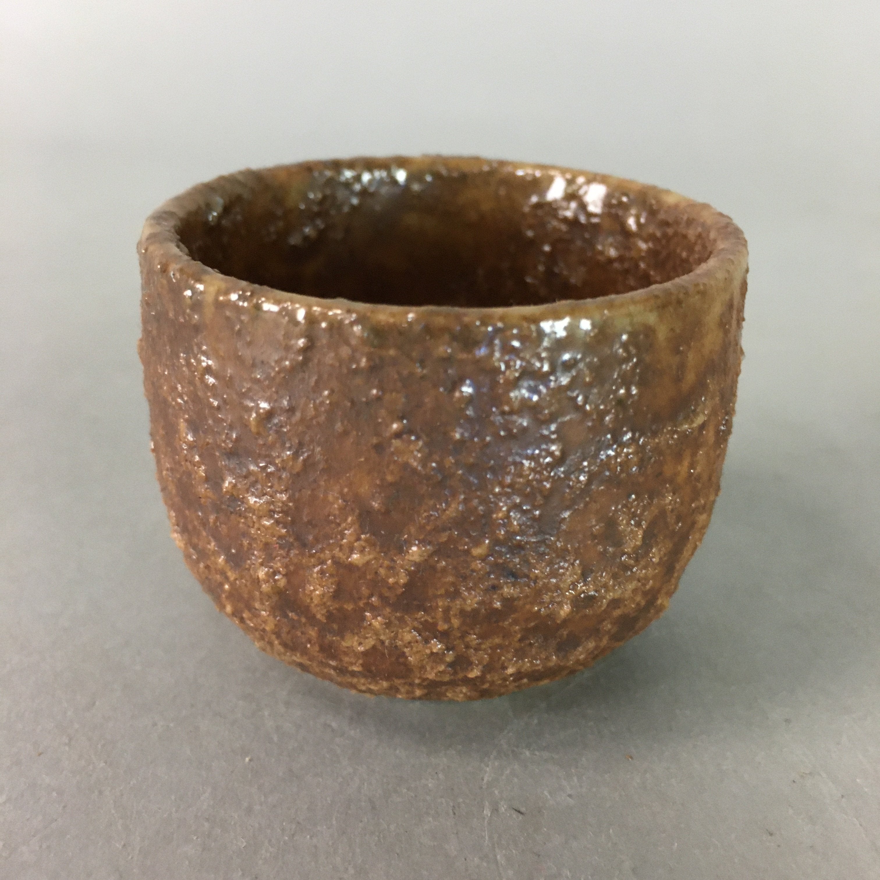 Japanese Ceramic Sake Cup Guinomi Sakazuki Vtg Pottery Brown Rough GU706