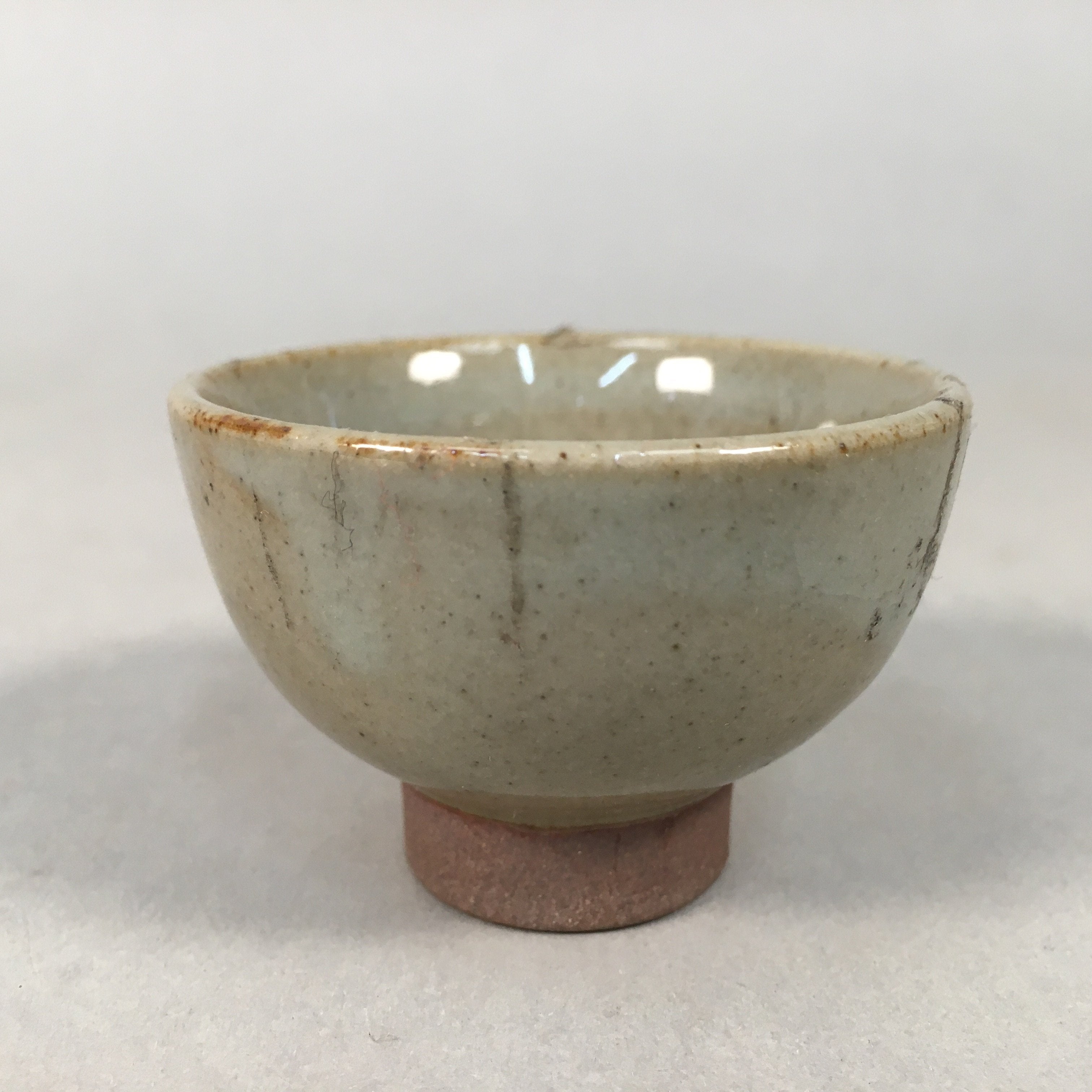 Japanese Ceramic Sake Cup Guinomi Sakazuki Vtg Pottery Gray Crackle GU878
