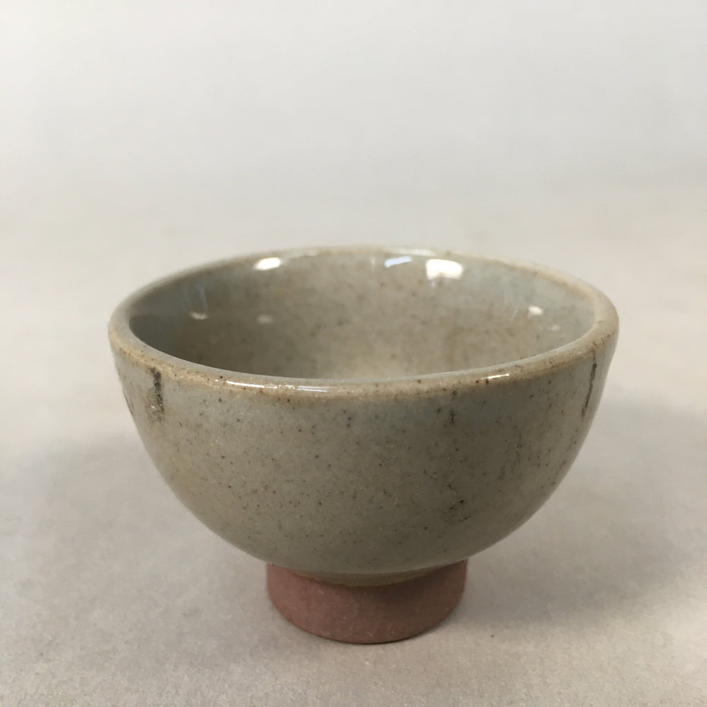 Japanese Ceramic Sake Cup Guinomi Sakazuki Vtg Pottery Gray Crackle GU879