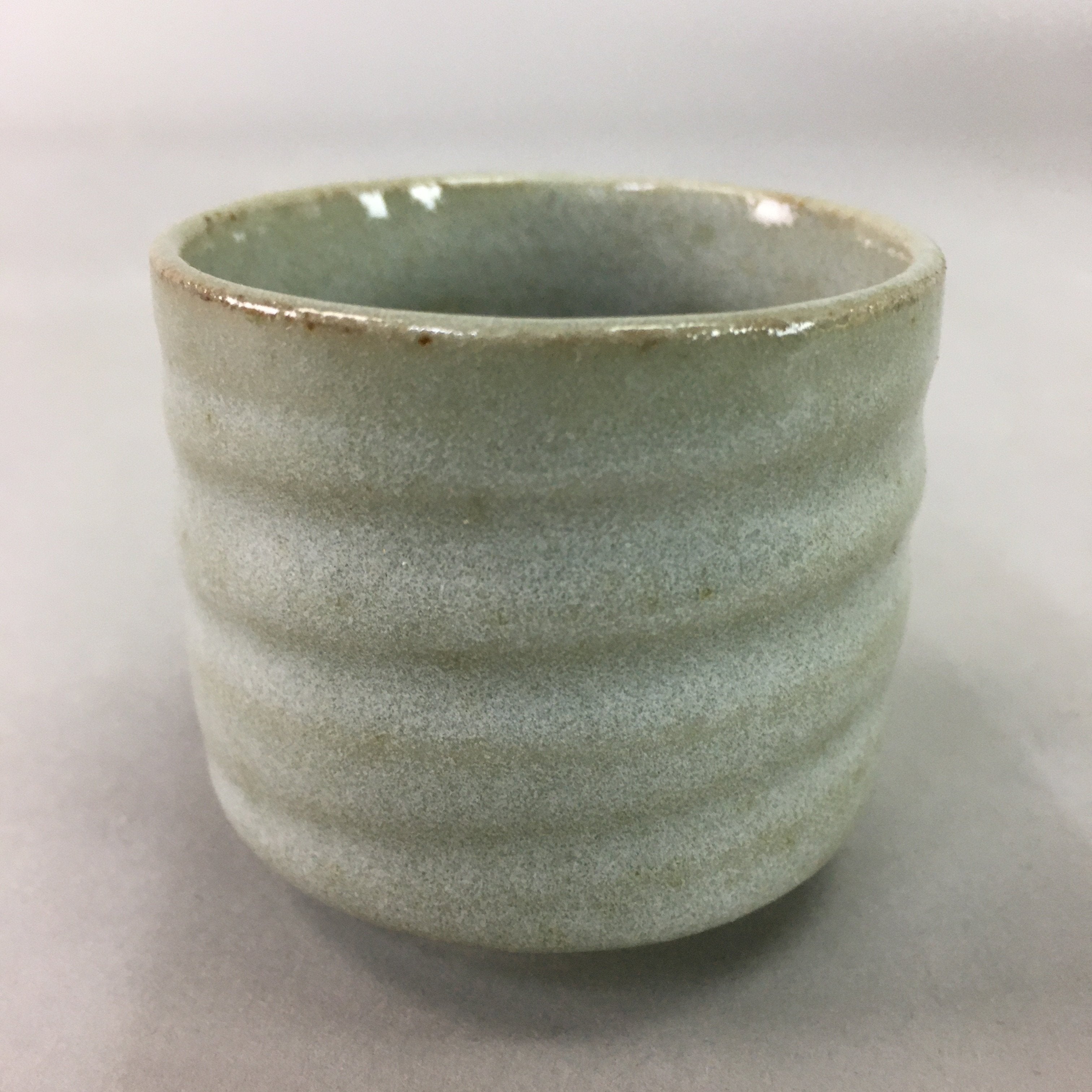 Japanese Ceramic Sake Cup Guinomi Sakazuki Vtg Pottery Gray Groove GU678