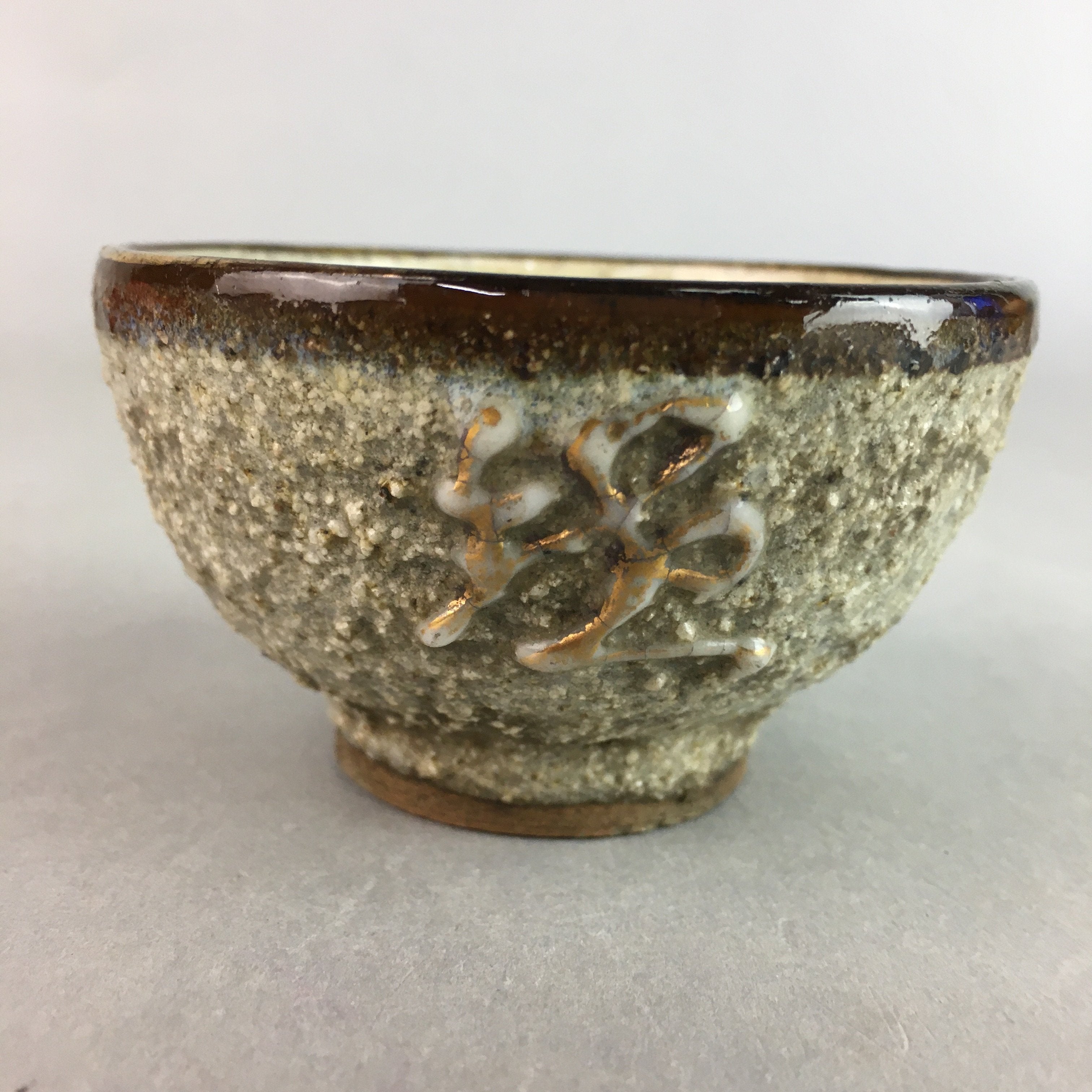 Japanese Ceramic Sake Cup Guinomi Sakazuki Vtg Pottery Gray Rough Crackle GU735