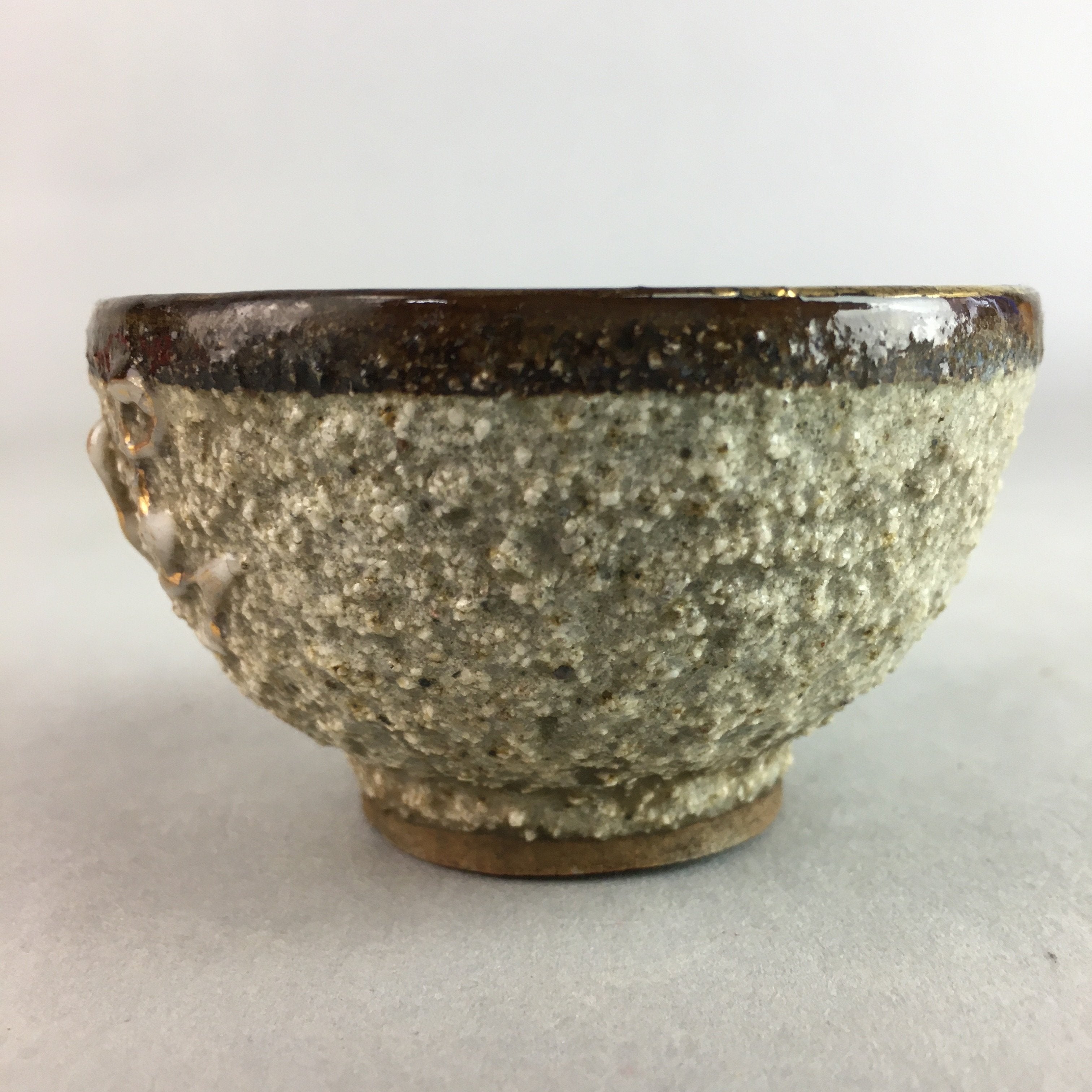 Japanese Ceramic Sake Cup Guinomi Sakazuki Vtg Pottery Gray Rough Crackle GU735