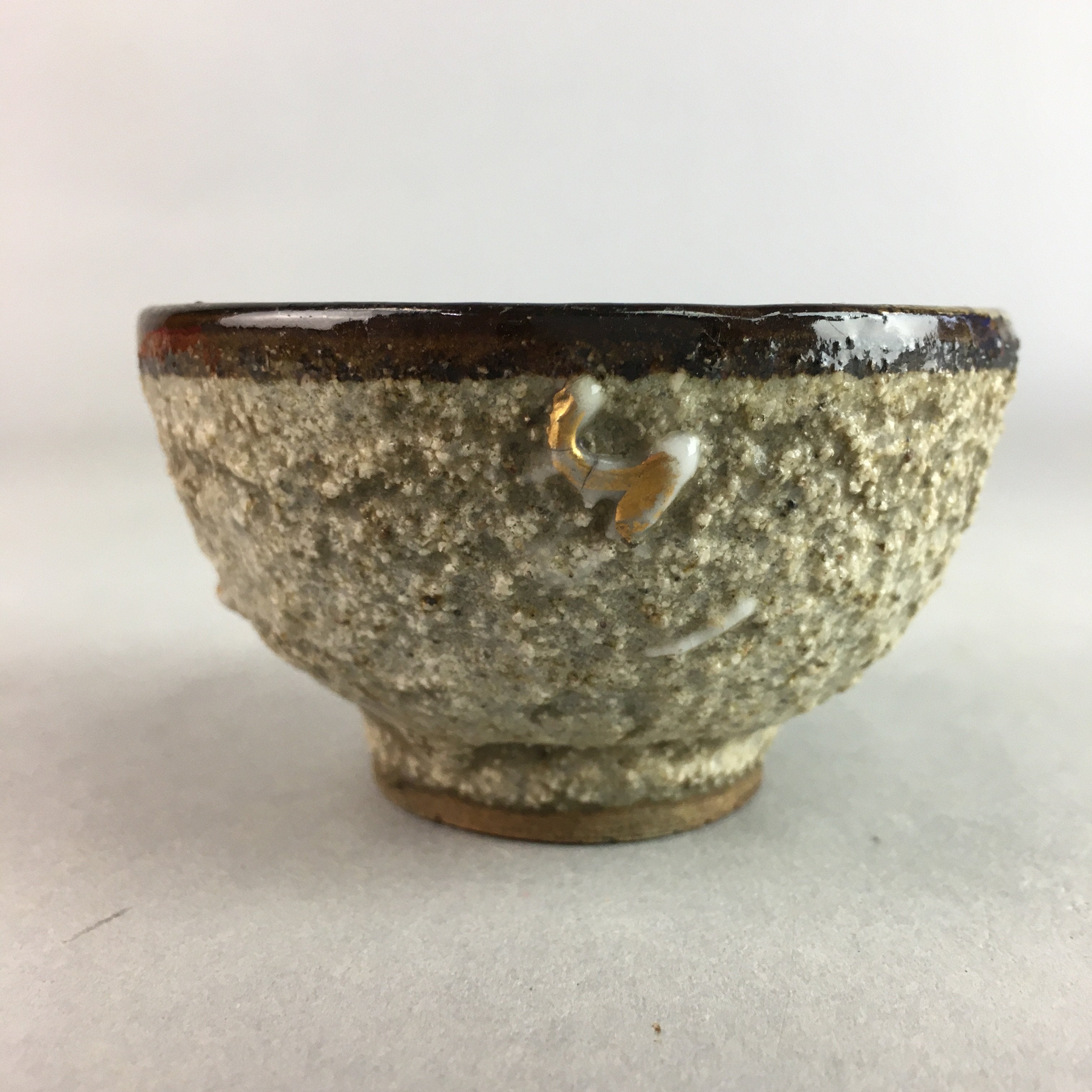 Japanese Ceramic Sake Cup Guinomi Sakazuki Vtg Pottery Gray Rough Crackle GU735
